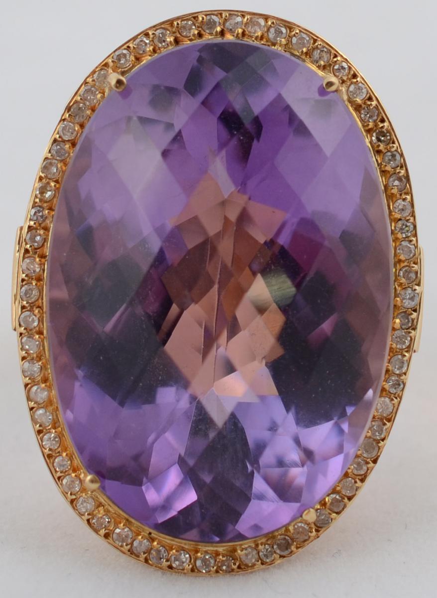 Anel em ouro 18 k, cabochan de ametista facetado e brilhantes ao... - foto 2 de 3