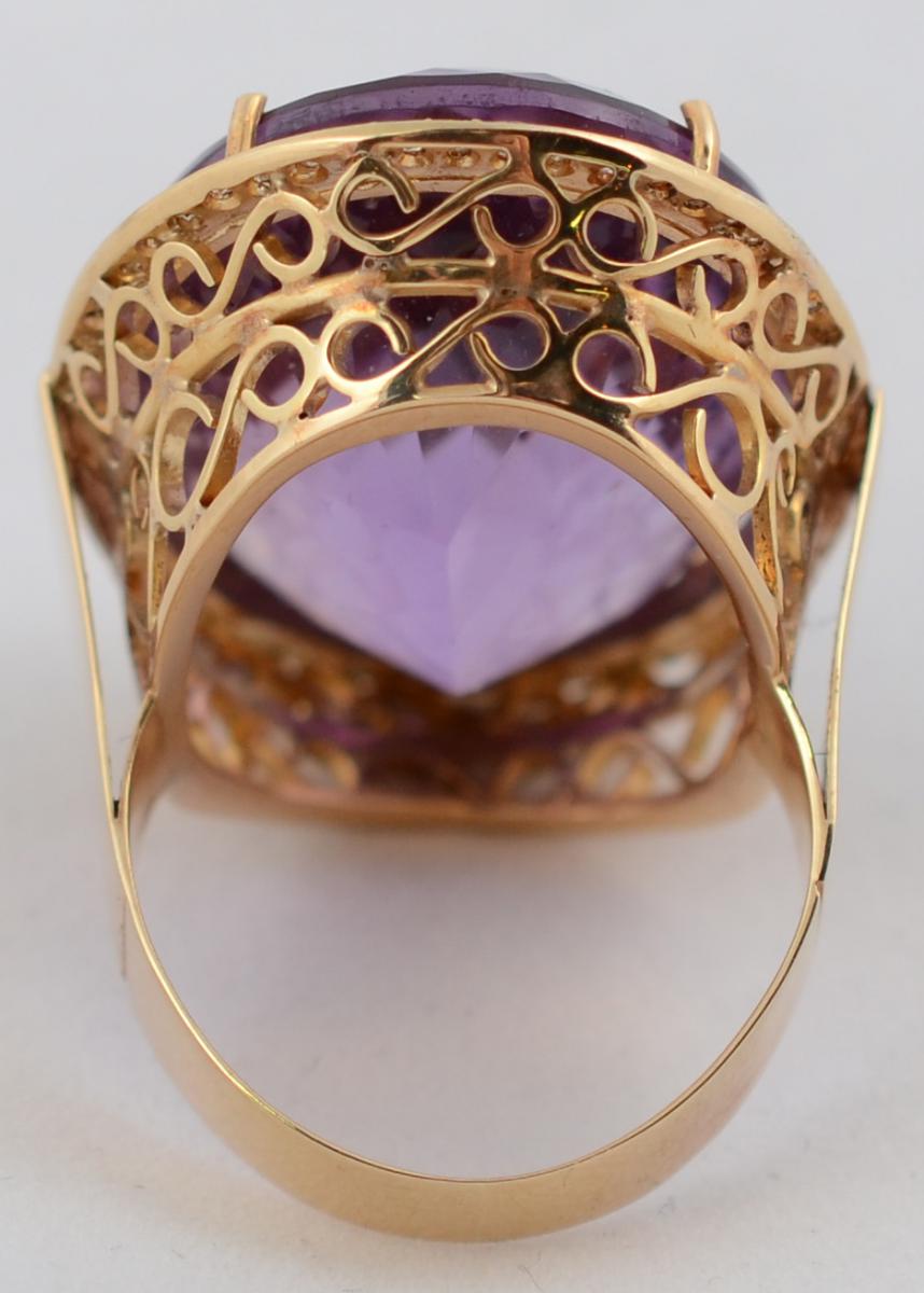 Anel em ouro 18 k, cabochan de ametista facetado e brilhantes ao... - foto 3 de 3