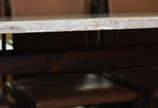 Mesa de jantar com base de jacarandá e tampo de... - Mesa de jantar com base de jacarandá e tampo de mármore, ANOS 60, acompanham 8 cadeiras de jacarandá com forração de couro sintetico na cor cara...