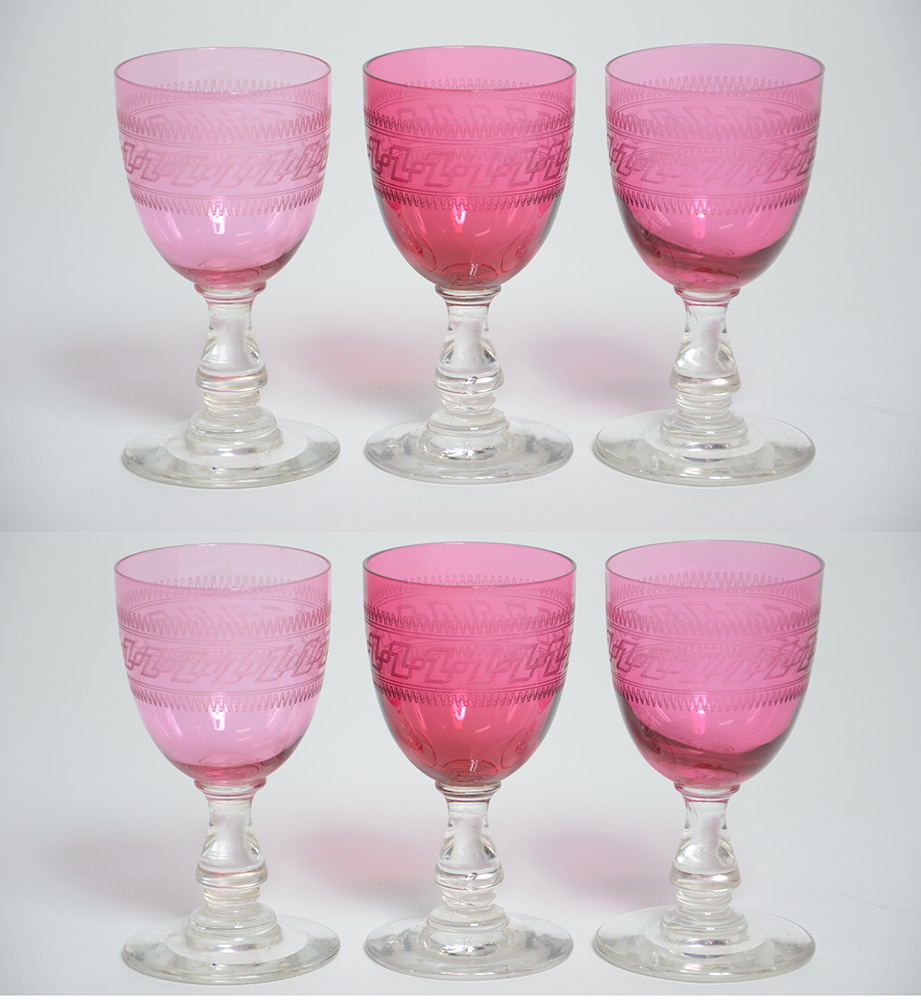 Seis cálices para Vinho do Porto, Saint Louis lavrados na cor rosa.