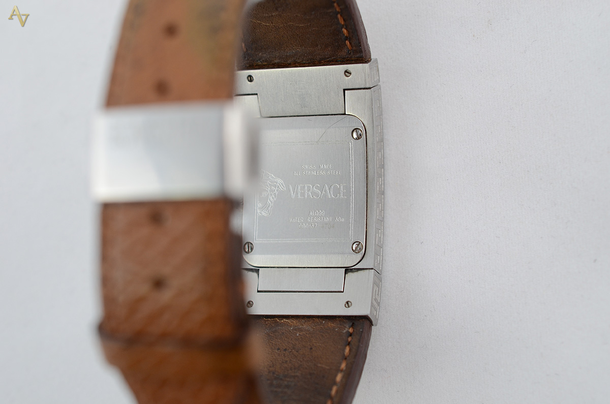 VERSACE - Relógio unissex, caixa de aço retangular convex, visor de... - foto 3 de 4