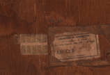 Mesa auxiliar de madeira nobre  com 2 portas (s... - Mesa auxiliar de madeira nobre  com 2 portas (simulando gavetas) e puxadores em metal Estilo Luis XV. Parte interna das portas com repartições p...