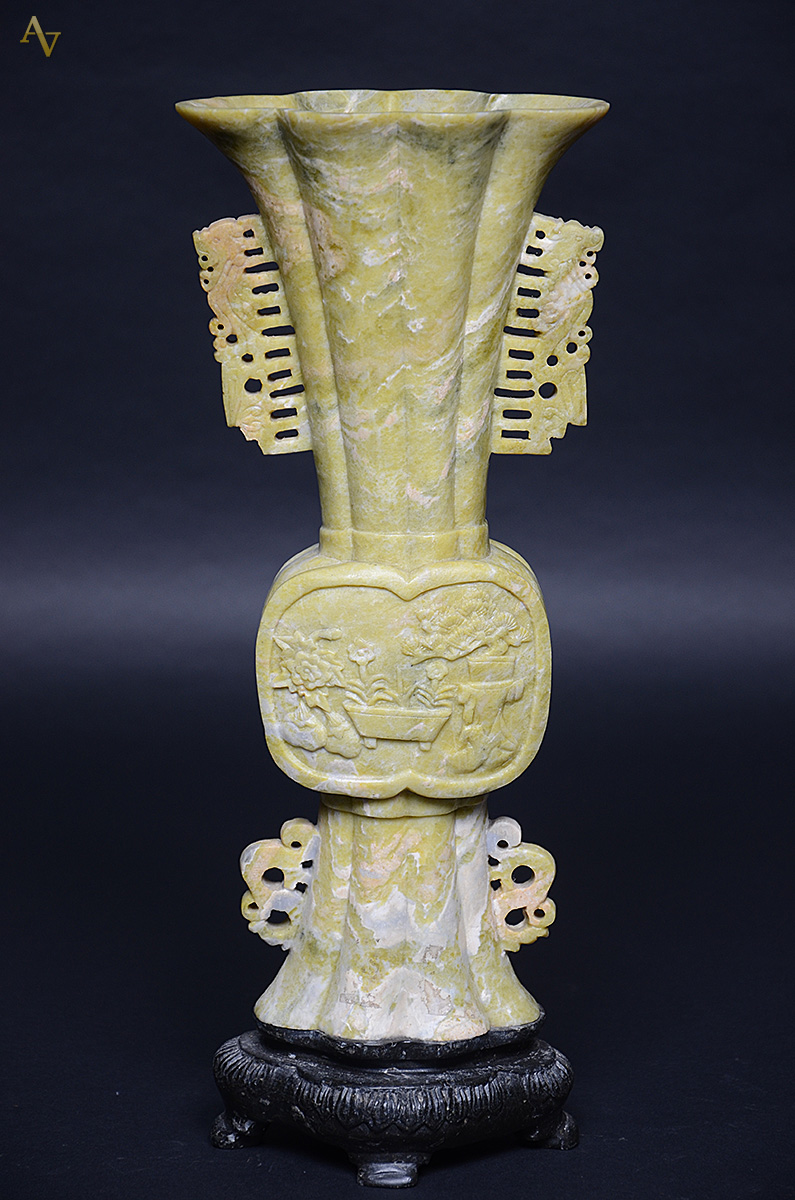 Escultura chinesa de pedra dura. Altura 40 cm. - foto 2 de 2