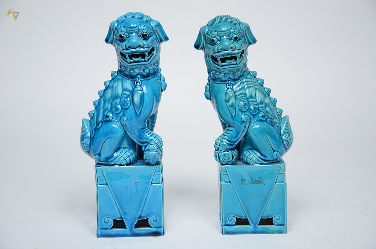 Par de cães de fó de porcelana oriental azul turquesa. Altura 30 cm... - foto 1 de 2