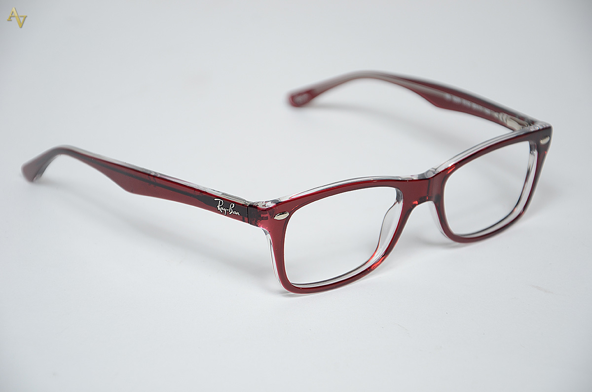 RAY BAN - Armação para óculos de grau. - foto 1 de 3