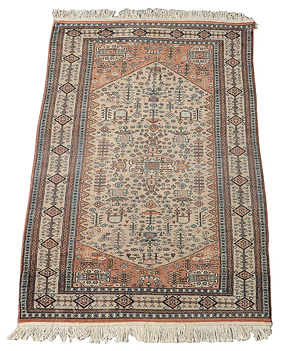 Tapete Pakistan. Medidas 1,86 x 1,23 m.