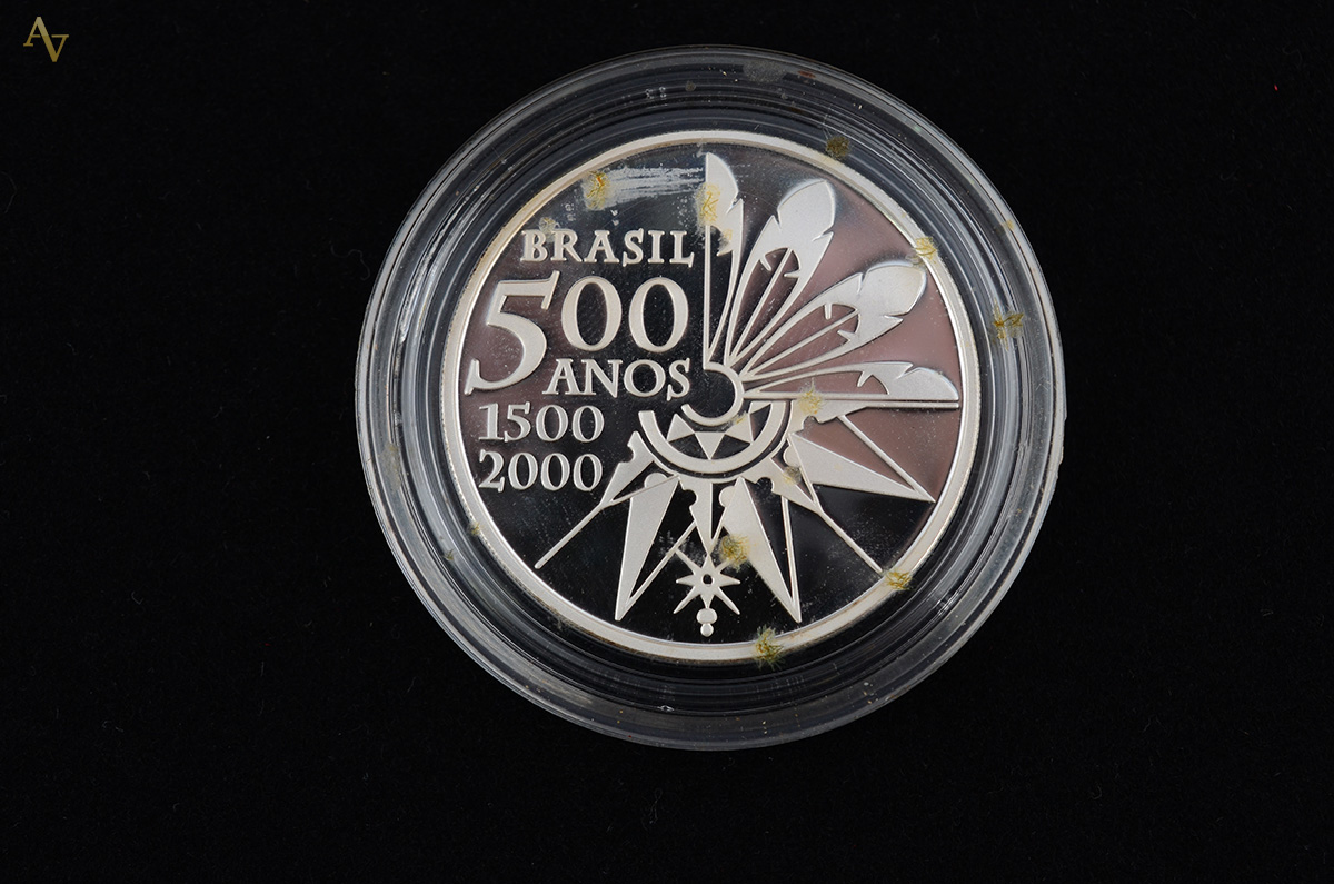 Moeda Comemorativa dos 500 anos do Descobrimento do Brasil 1500/2000... - foto 4 de 4