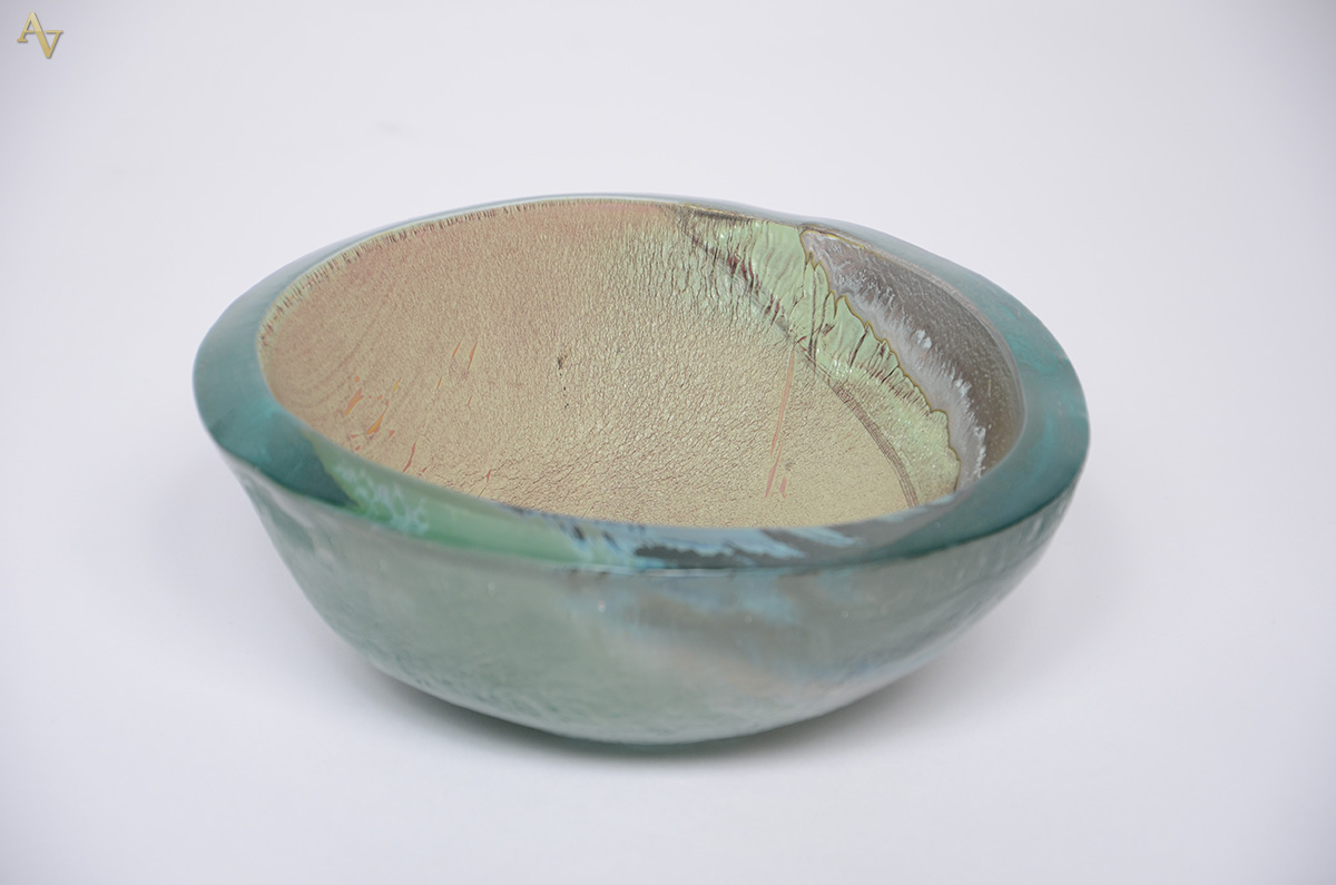 Bowl de vidro multicor. Diâmetro 20 cm.
