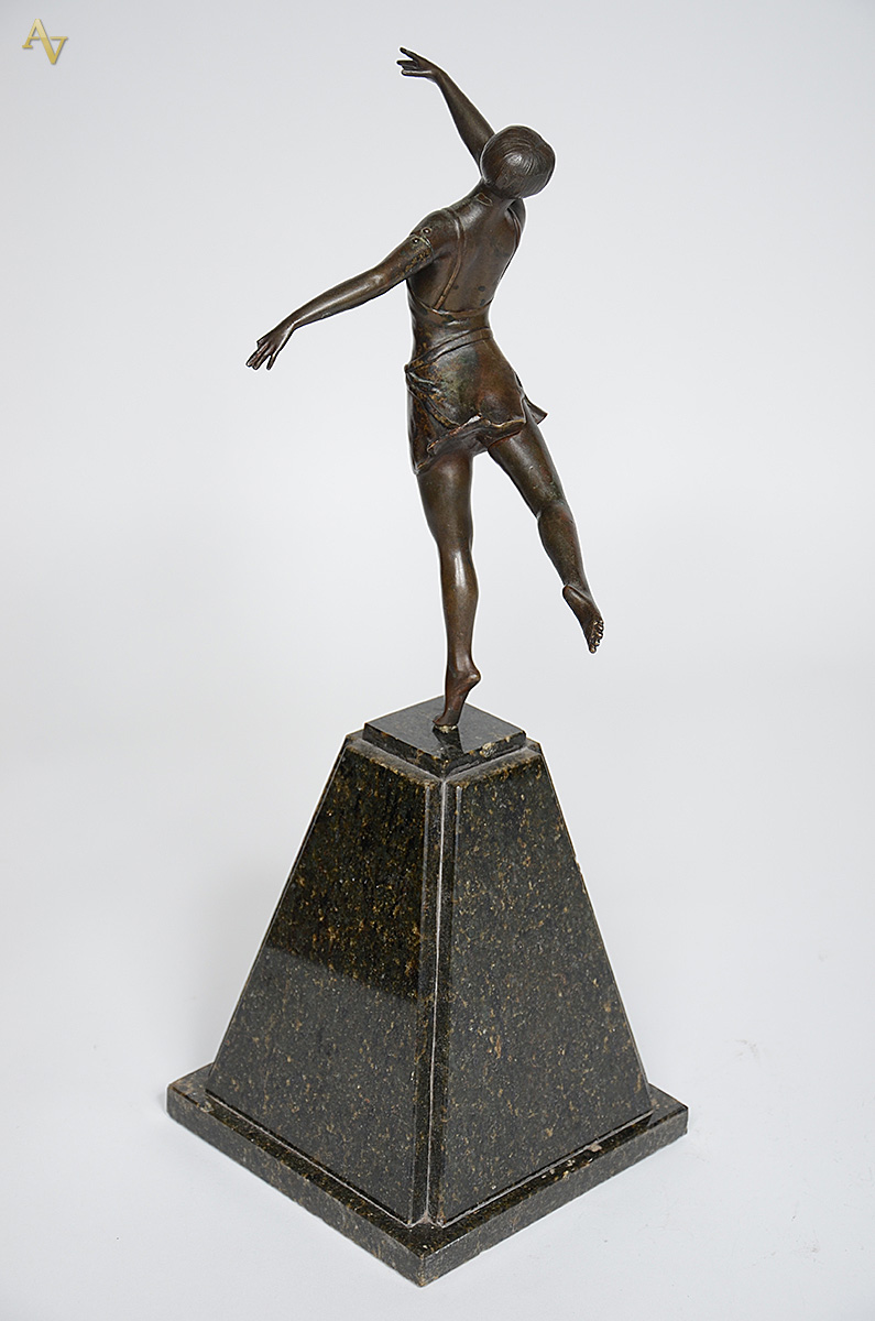 Escultura em bronze estilo Art Nouveau representando bailarina, base... - foto 3 de 4
