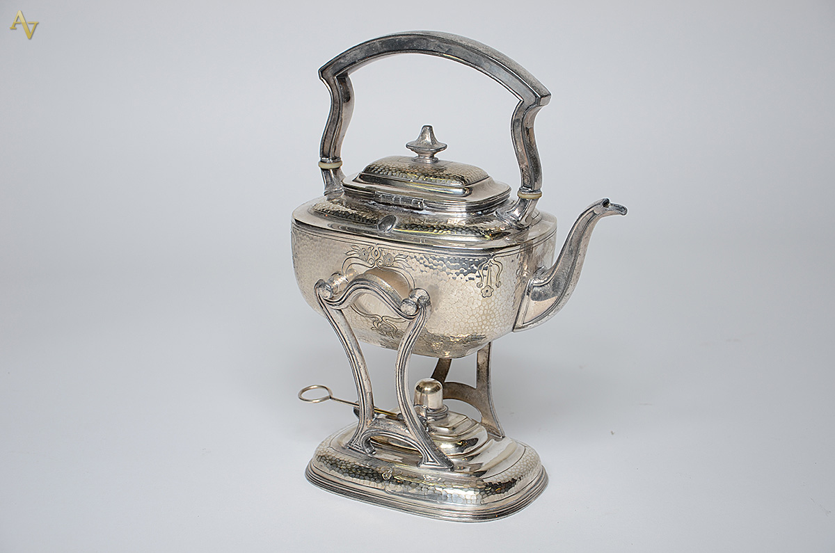 Samovar de metal prateado americano REED & BARTON. Altura 31 cm. - foto 1 de 2