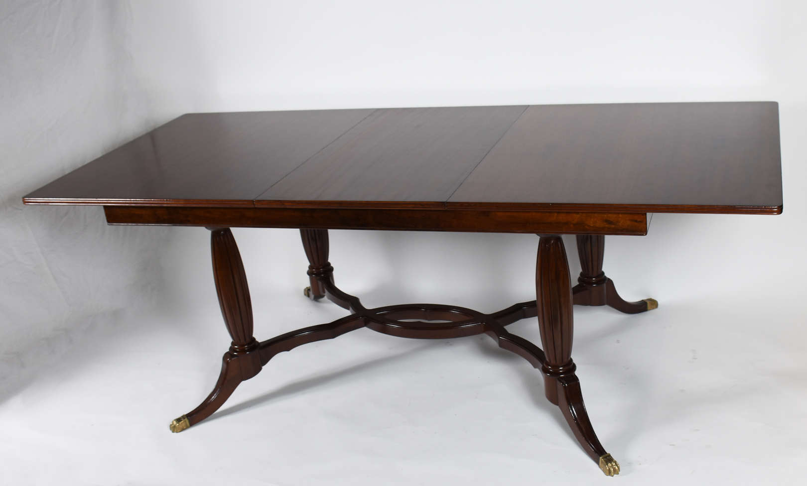 Mesa de jantar de madeira nobre estilo Inglês, apoio em 4 colunas... - foto 2 de 4