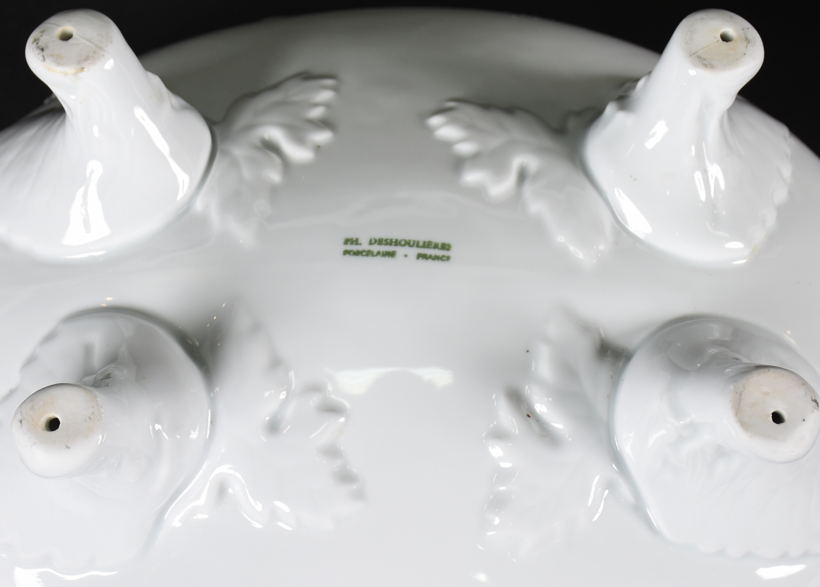Sopeira de porcelana Francesa branca, Med. 23 X 39 Altura 20 cm. - foto 4 de 4