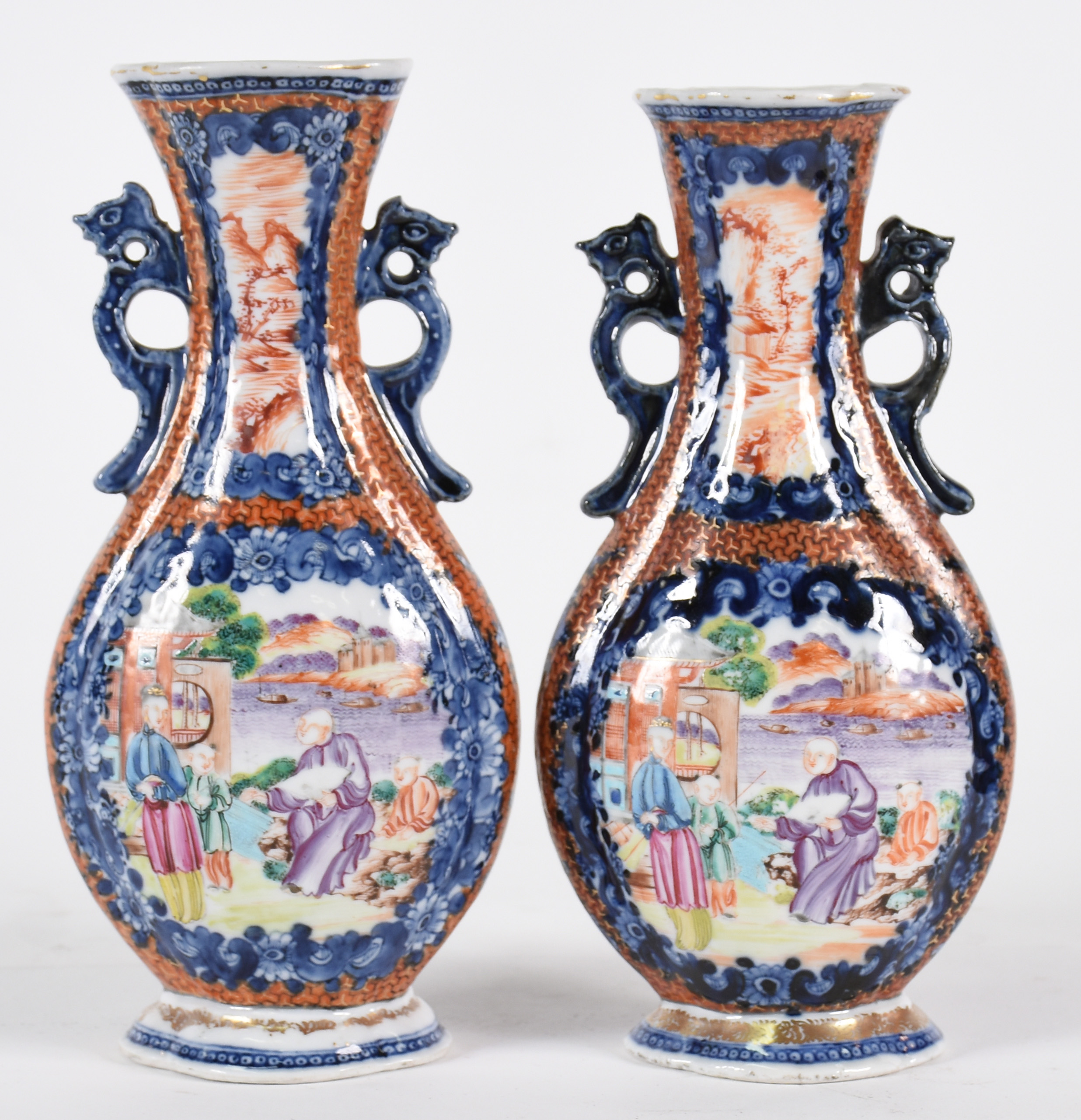 Par de vasos de porcelana oriental decorados com figuras e guirlandas... - foto 2 de 2