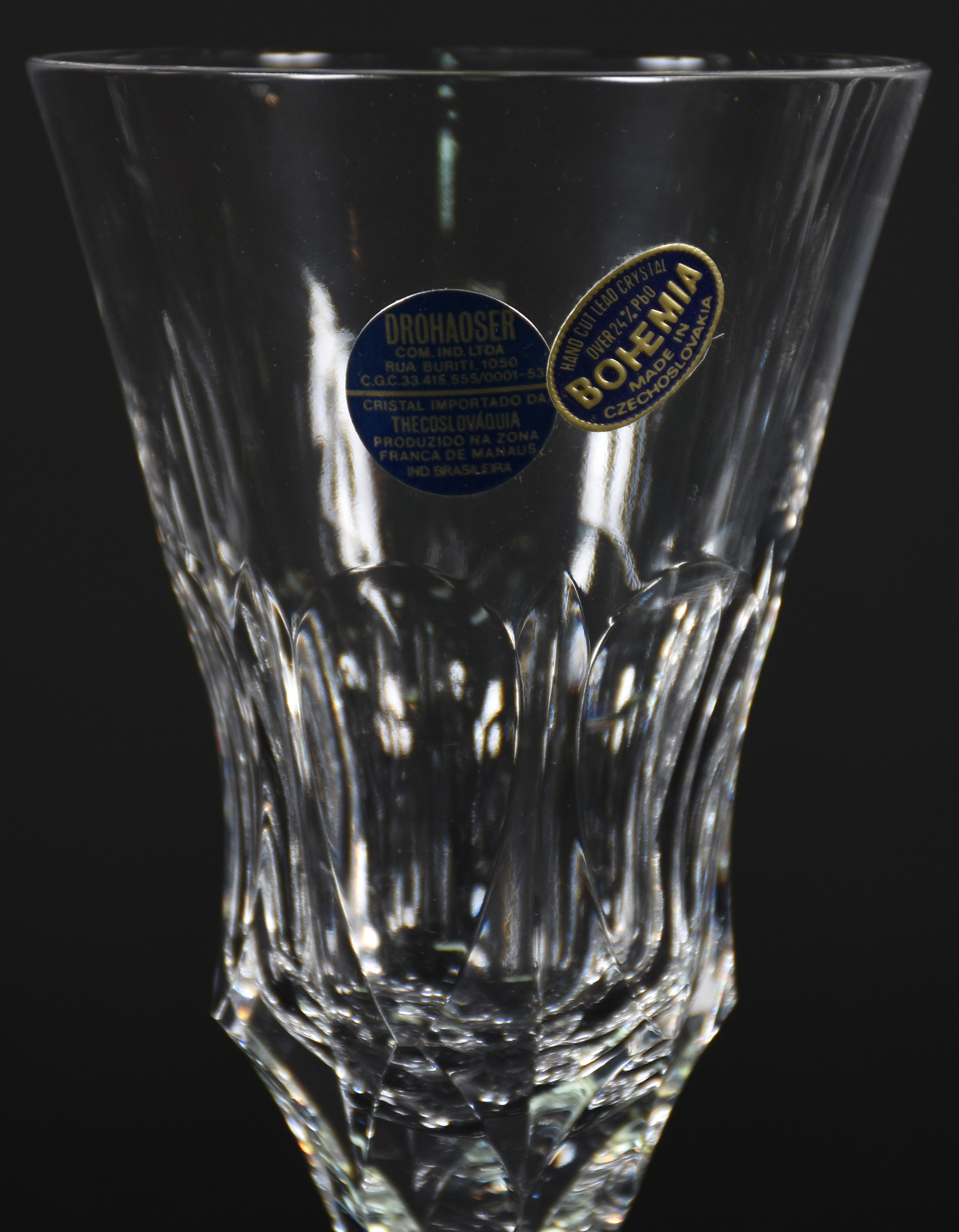 Serviço de cristal da Bohemia, sendo 12 flutes, 12 cálices para água... - foto 2 de 2