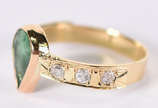 Anel  em ouro 18 K com 1  esmeraldas e 8 brilha... - Anel  em ouro 18 K com 1  esmeraldas e 8 brilhantes . Aro 18  ( Por questão de segurança a peça não se encontra na loja)