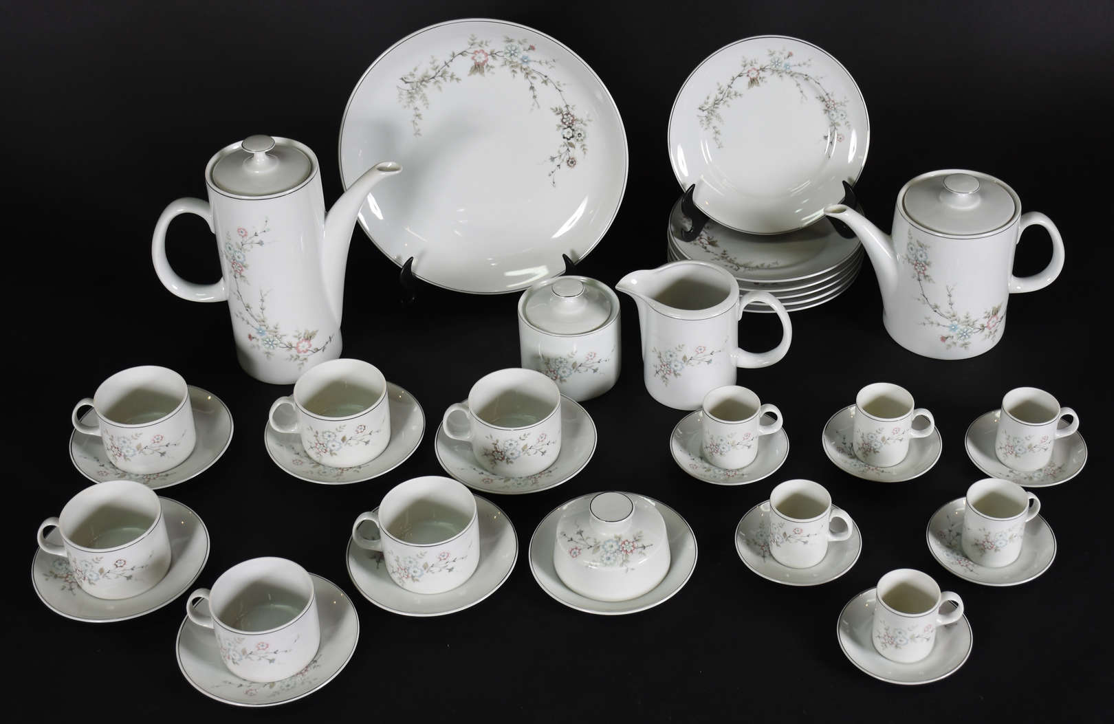 Aparelho de café e chá , porcelana schimit composto de 6 xícaras com... - foto 1 de 3