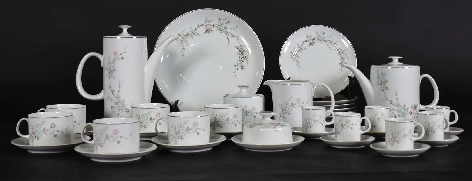 Aparelho de café e chá , porcelana schimit composto de 6 xícaras com... - foto 2 de 3
