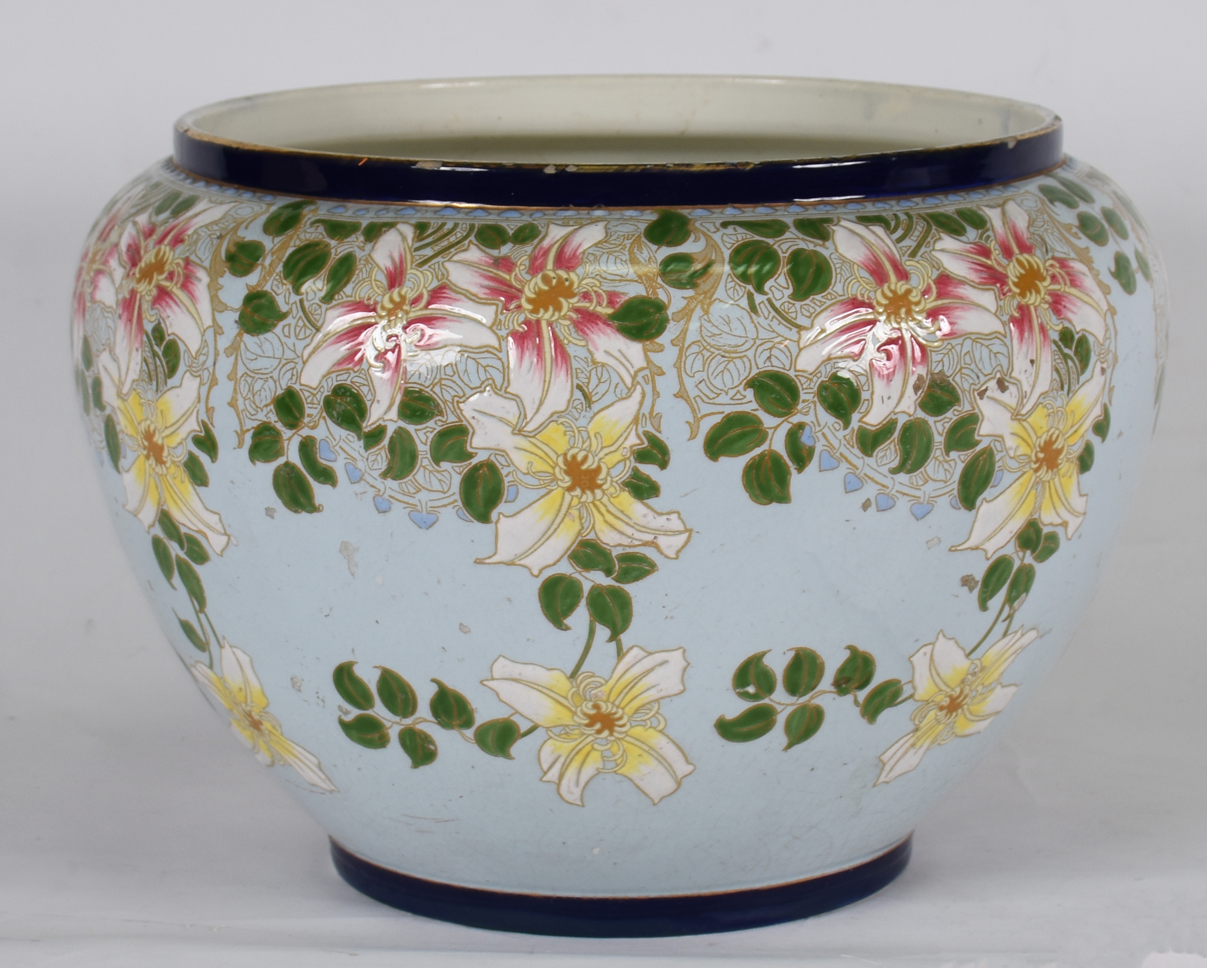 Cachepot de faiança europeia decorada em policromia floral - foto 2 de 6