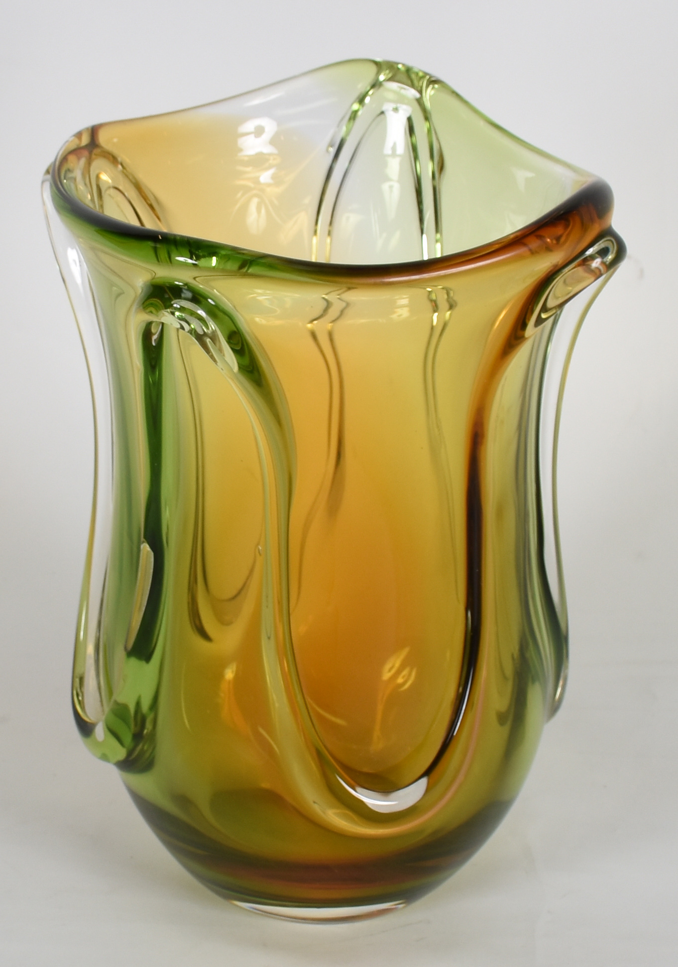 Vaso de Murano nas cores âmbar e verde. - foto 2 de 3