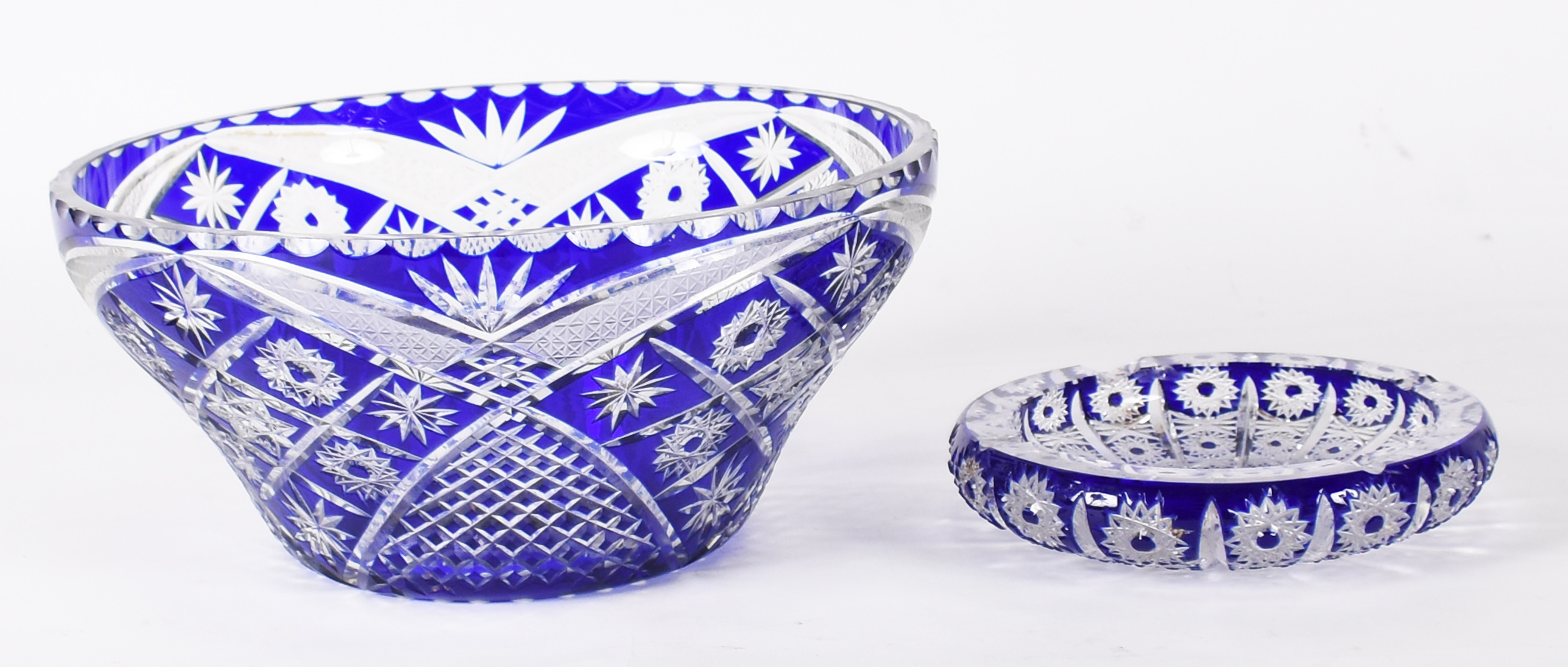 Bowl e cinzeiro de cristal double azul lapidado( cinzeiro com bicados) - foto 1 de 4