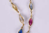 Gargantilha de ouro e pedras coloridas ( Por qu... - Gargantilha de ouro e pedras coloridas ( Por questão de segurança, a peça não se encontra na loja)