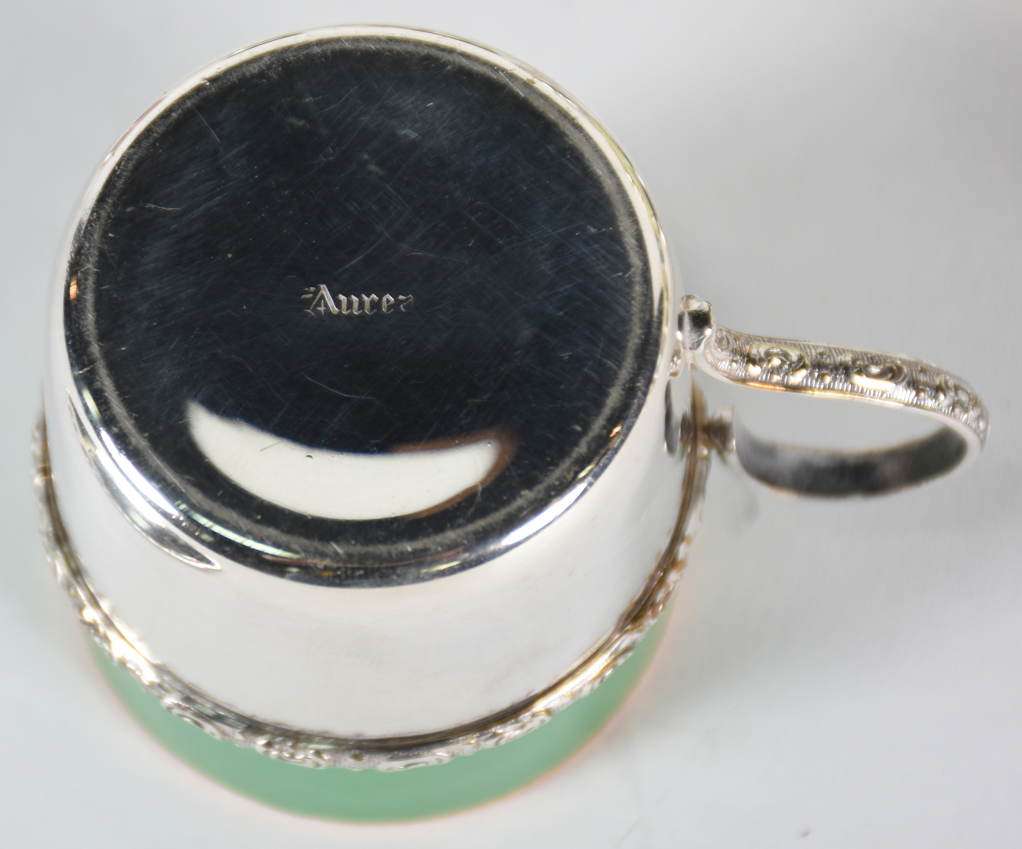 Conjunto com Doze xícaras para café com base e pires de metal... - foto 5 de 6