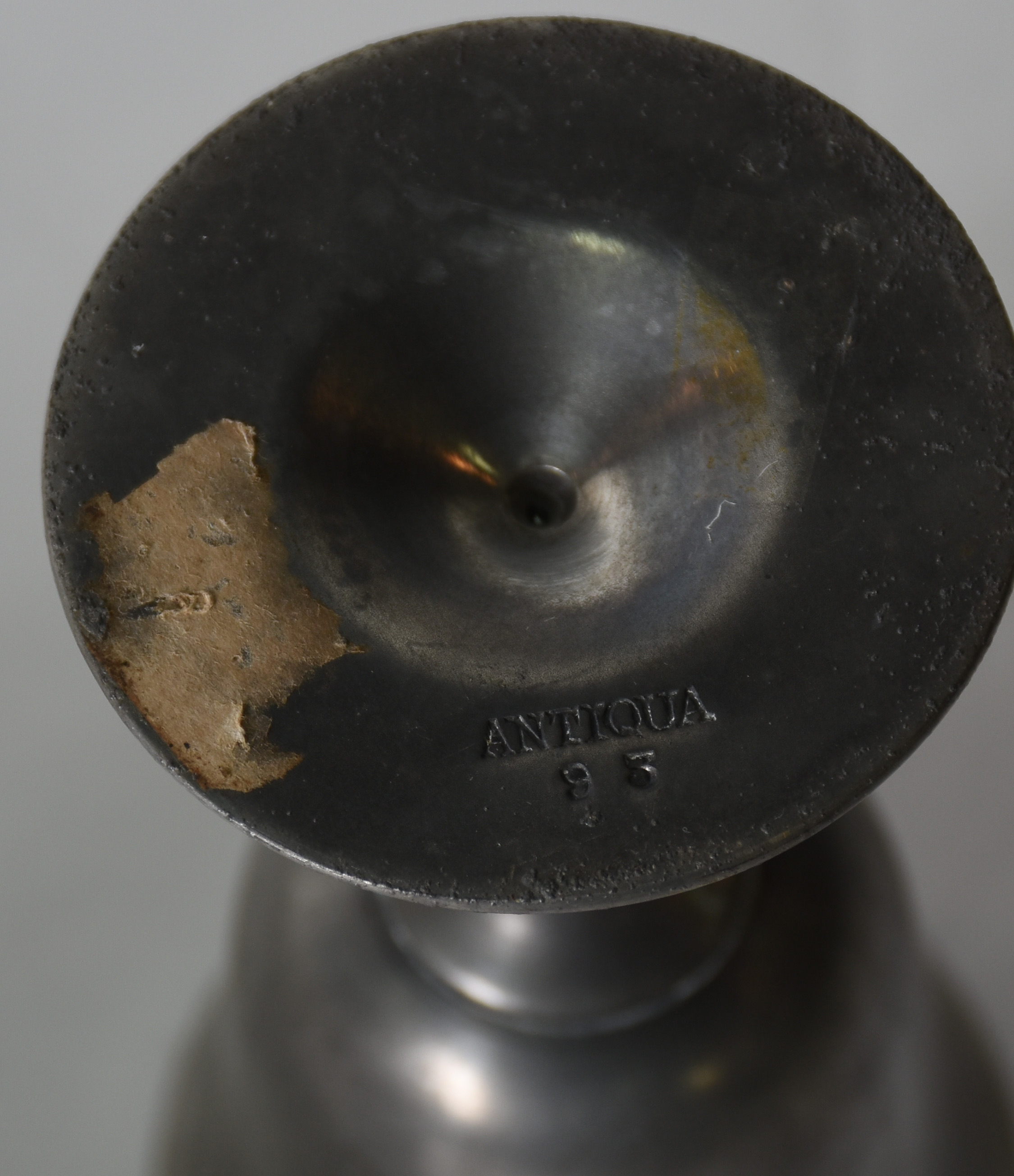 Diversas peças de metal , sendo 3 jarras , 3 baldes de gelo , 2 porta... - foto 8 de 10