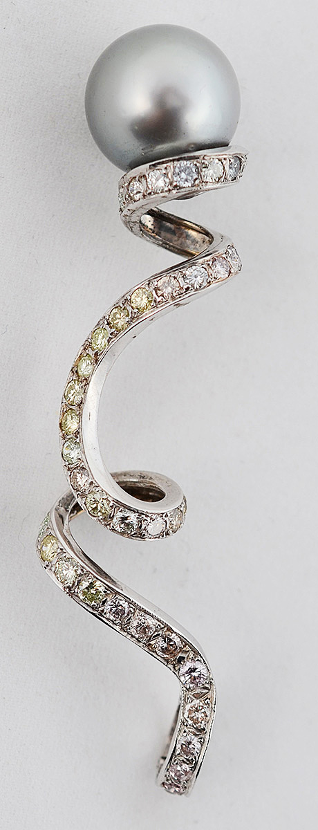 Pingente de ouro branco 18 k 750, estilo espiral, cravejado com...