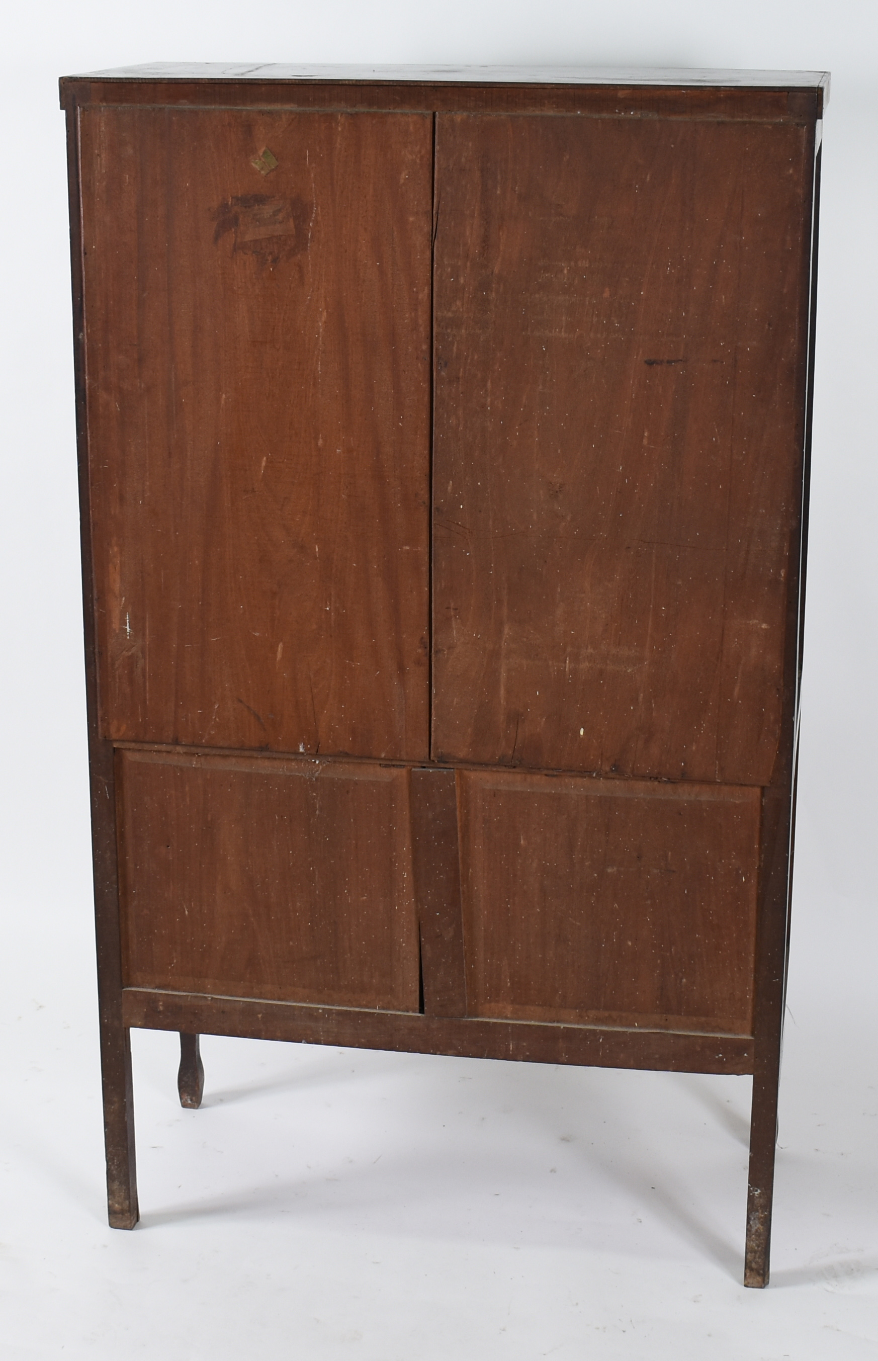 Vitrine de madeira nobre com porta , laterais e prateleira interna de... - foto 2 de 4