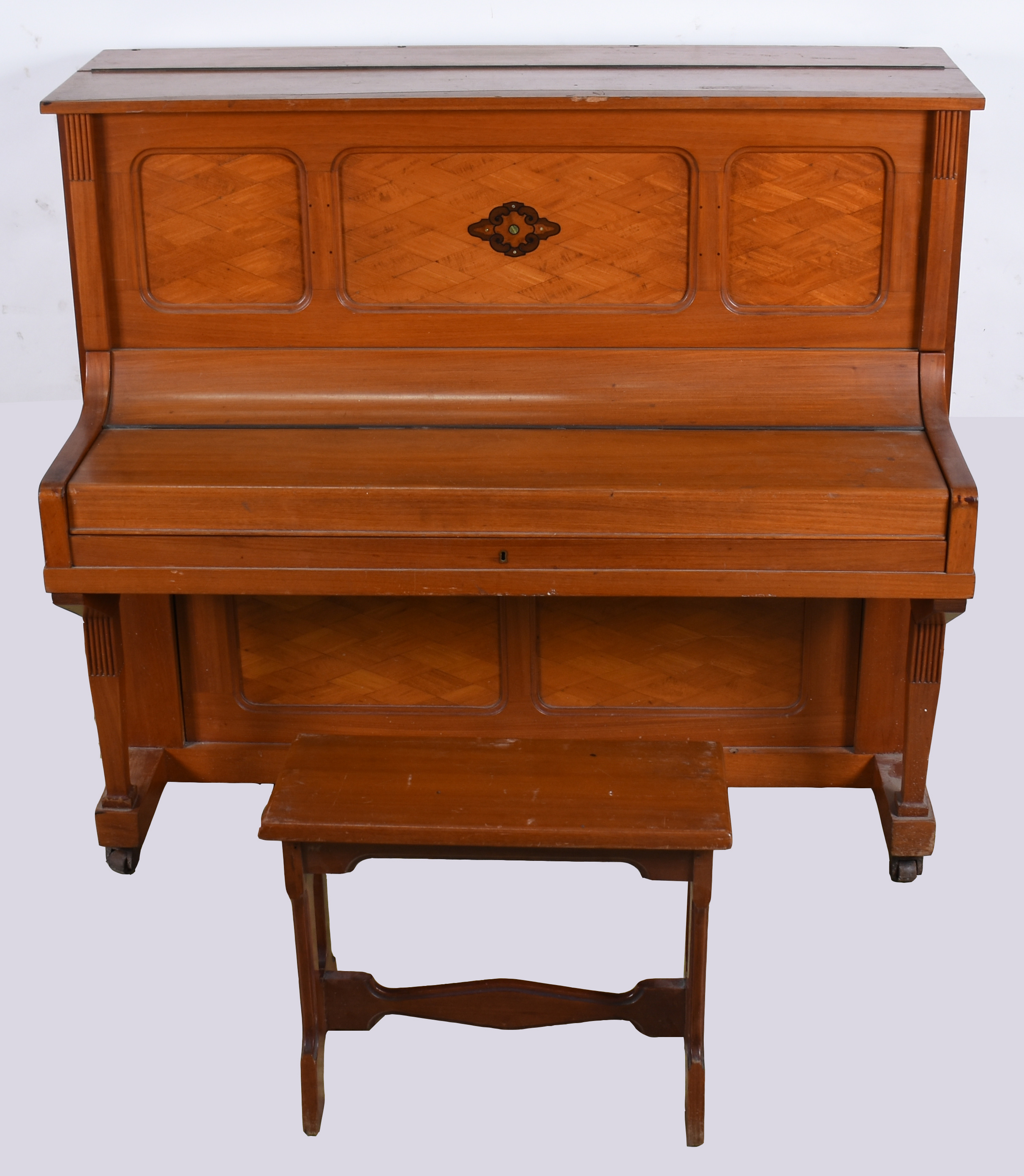 Piano para criança da marca SELLY , med. frente 1.09, prof. 58 altura... - foto 1 de 4
