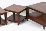 Conjunto de 3 mesas de madeira nobre, estilo in... - Conjunto de 3 mesas de madeira nobre, estilo ingles, sendo par de laterais e uma de centro.

