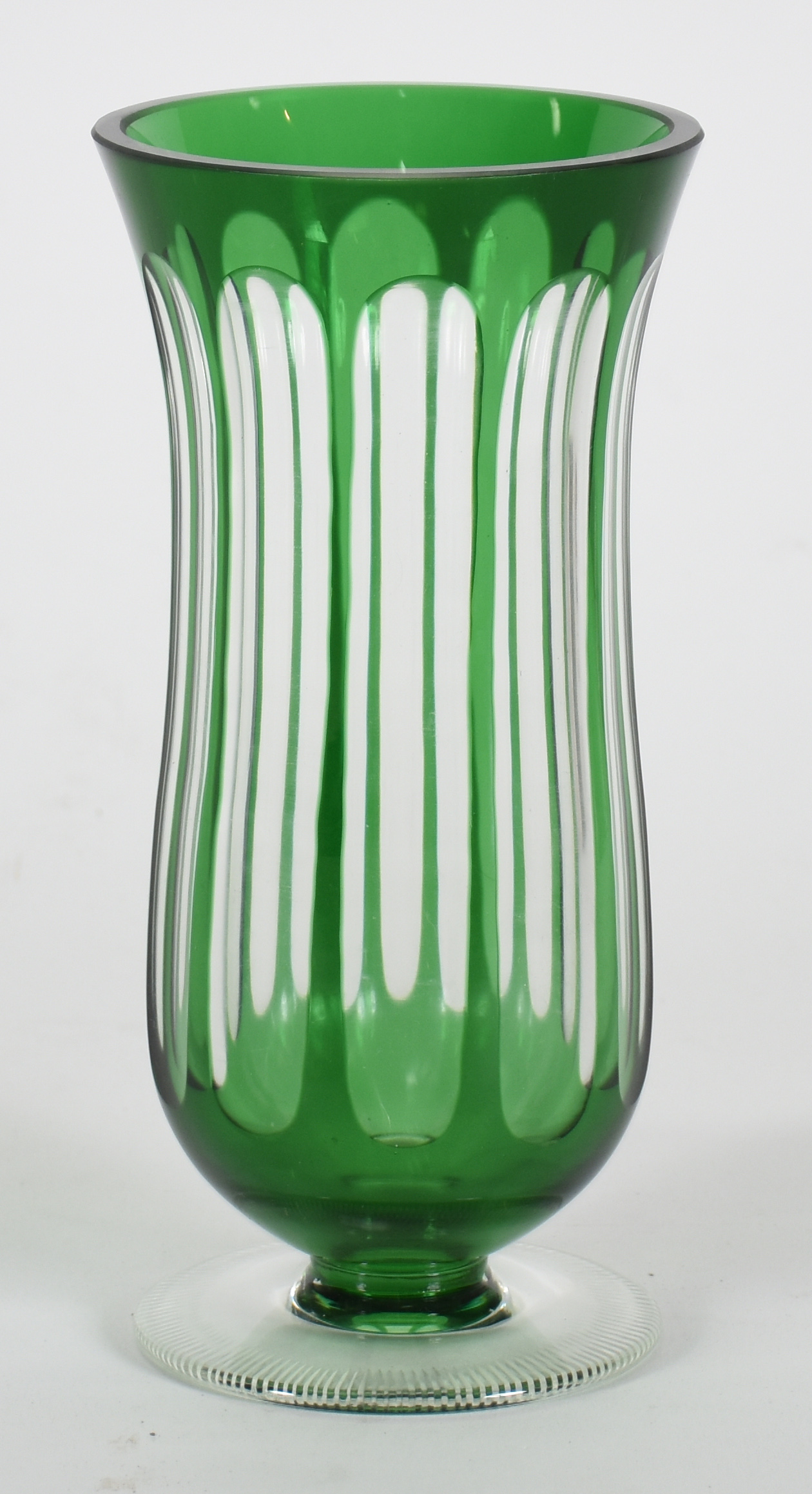 Vaso de cristal doublé verde lapidado - foto 1 de 2