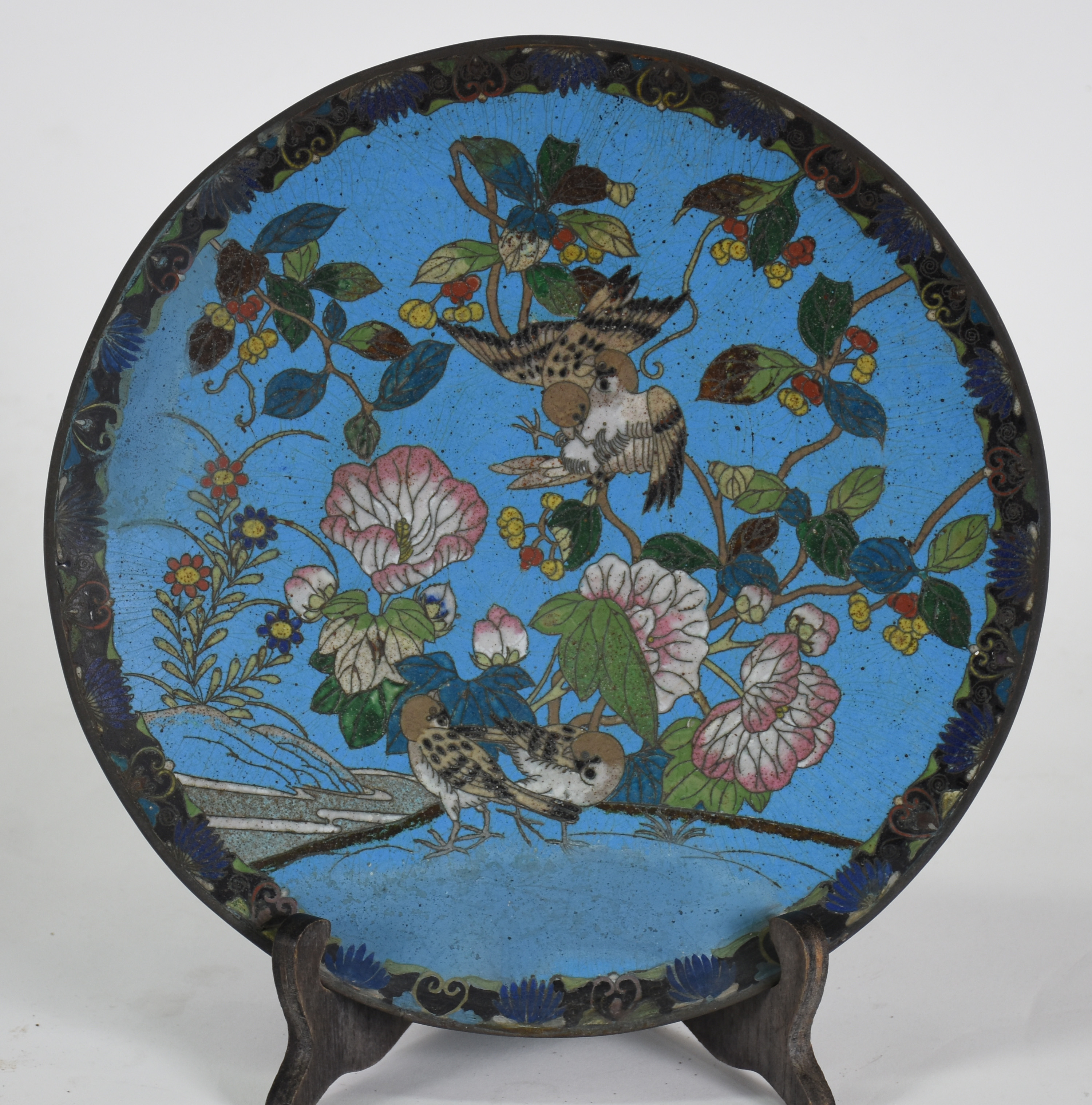 Antigo Prato de cloisoné chines azul decorado com flores e pássaros... - foto 1 de 3
