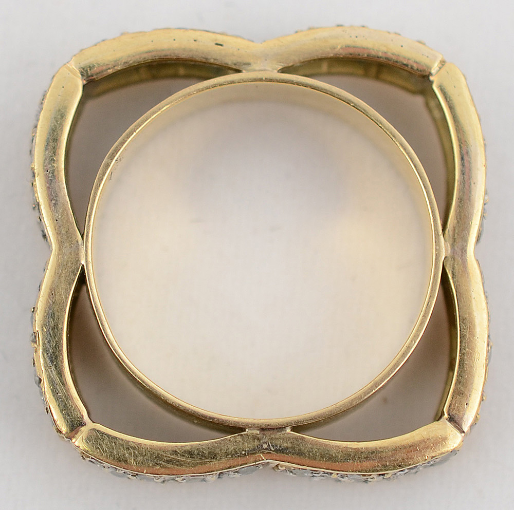 Anel de ouro 18 k cravejado de brilhantes modelo quadrado. Peso 8,2 g... - foto 3 de 3
