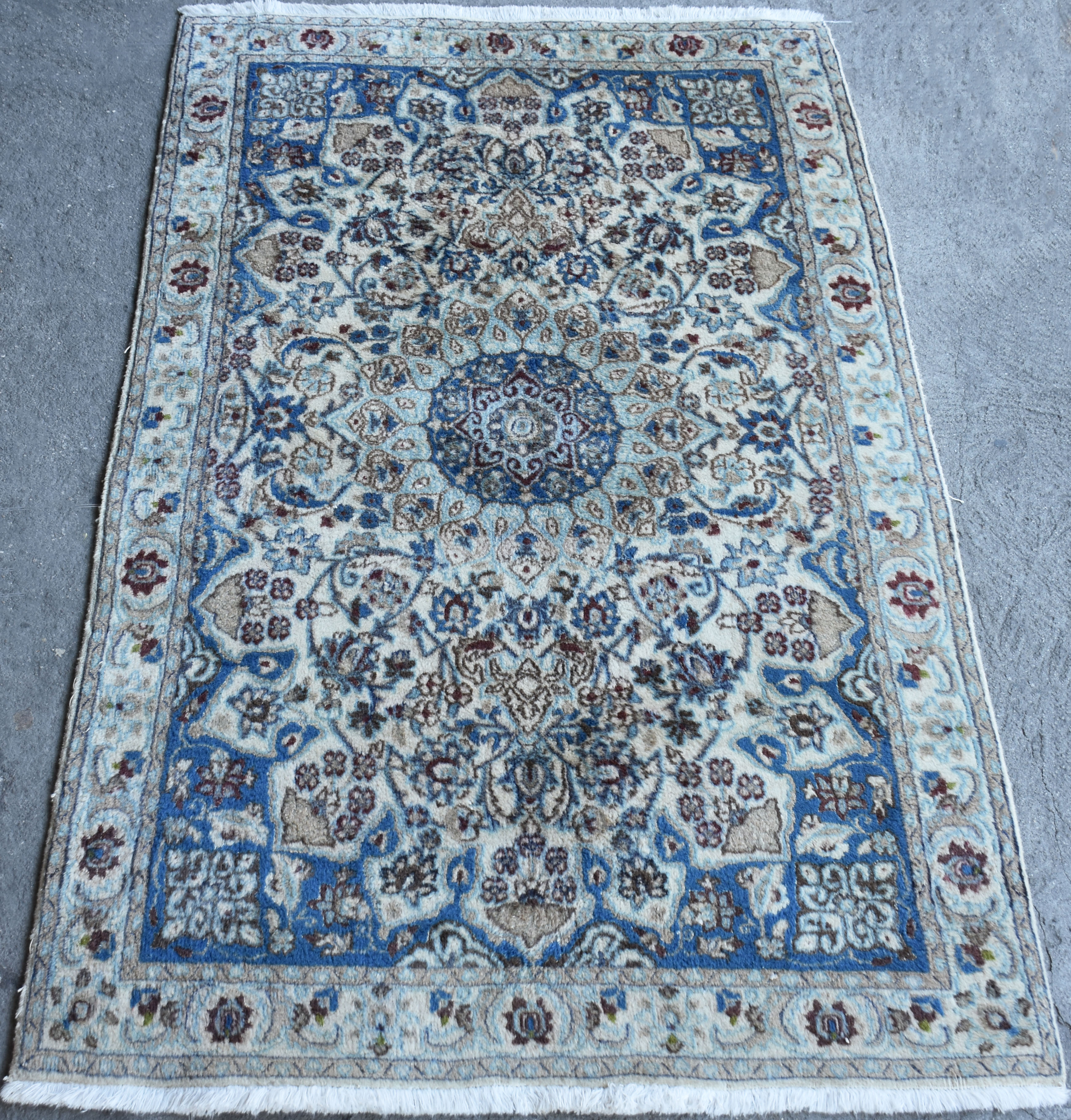 Tapete Naim med. 1,90 x ,120 m.