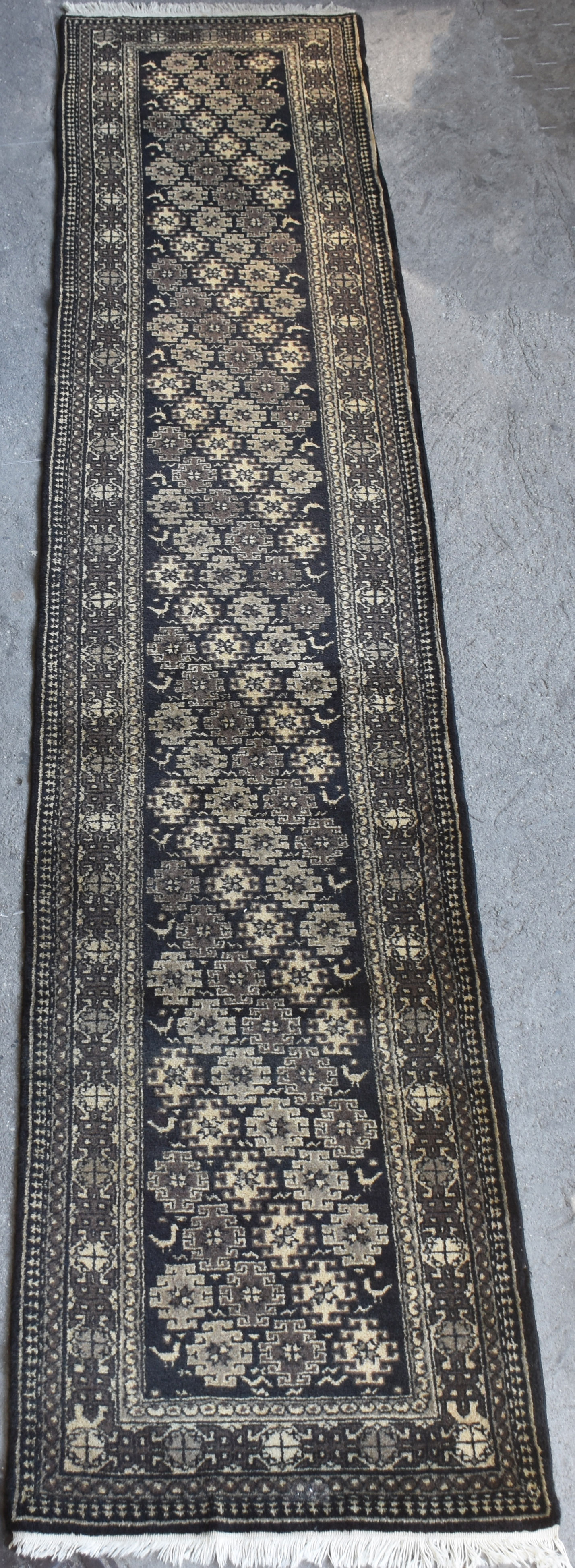 Passadeira Tabriz med. 3,47 x 0,70 m.
