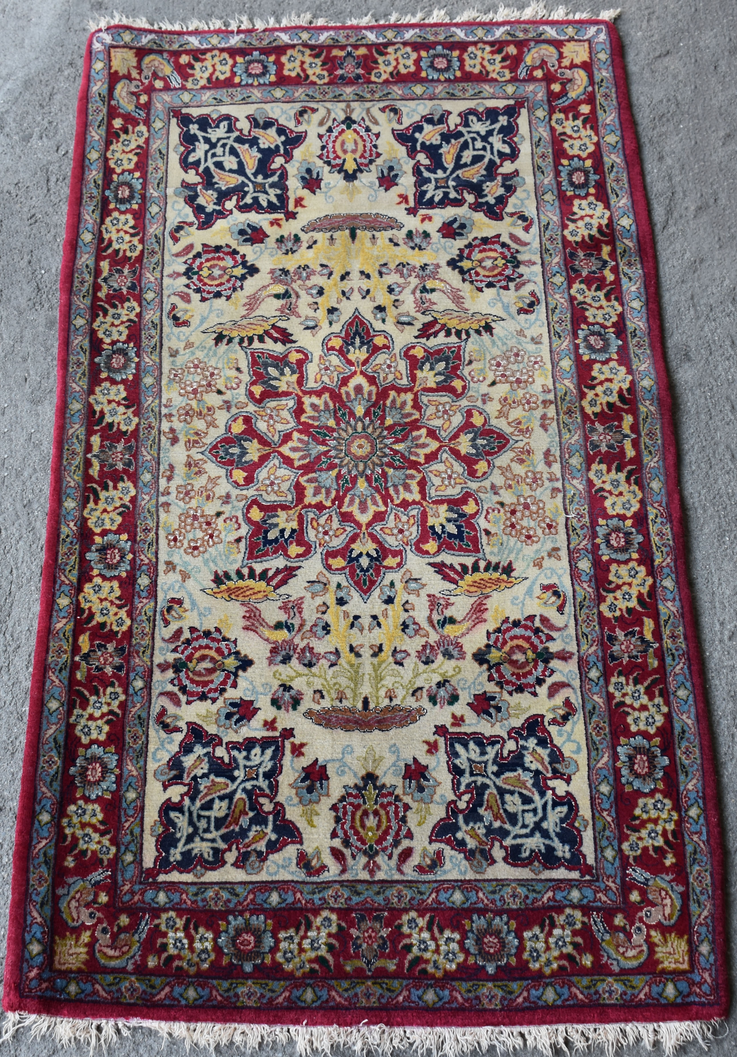 Tapete Isphahan med. 1,25 x 0,70 m.