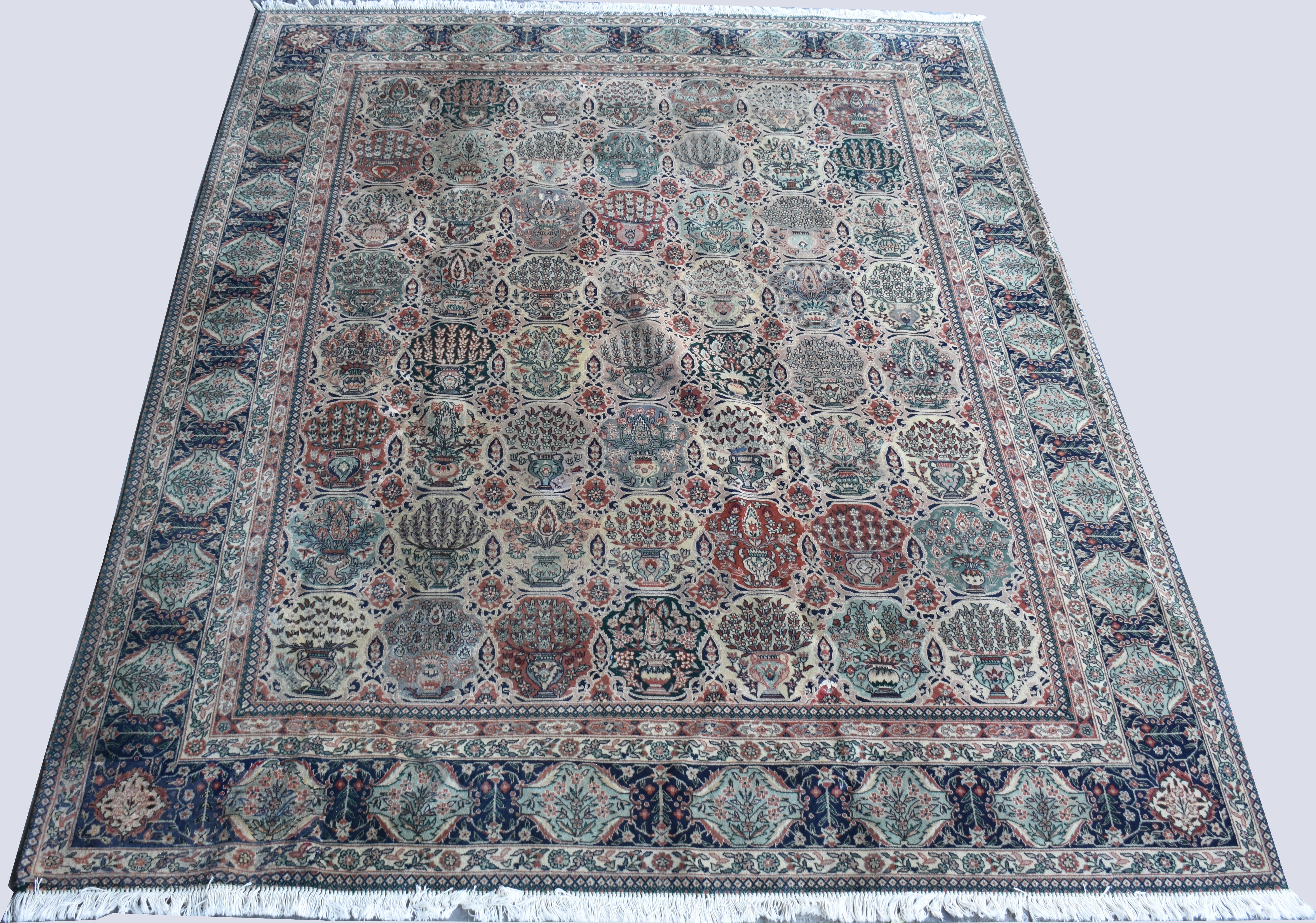 Tapete Tabriz med. 2,90 x 2,40 m.