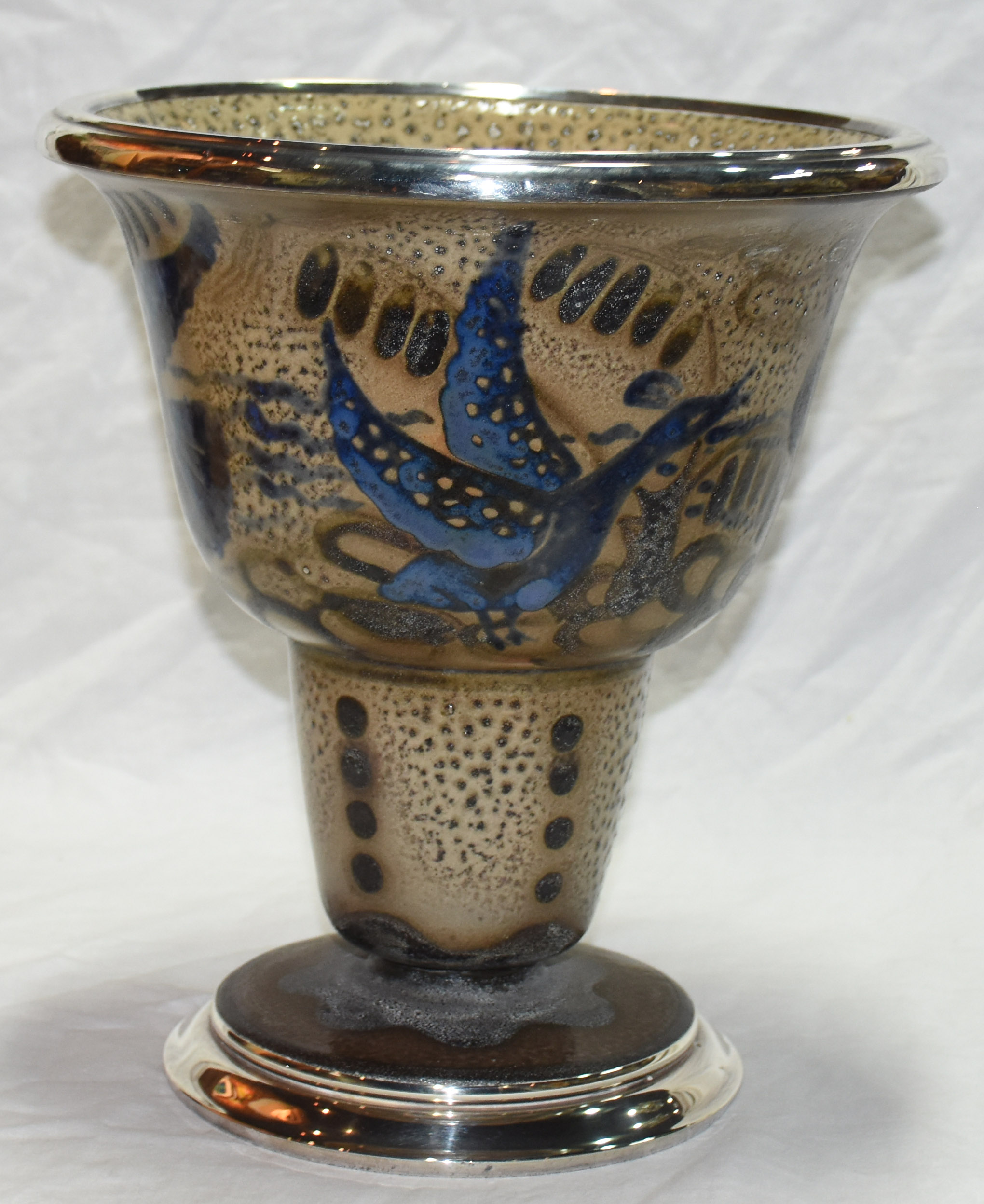 Vaso decorativo de cerâmica policromada com base e borda de prata... - foto 2 de 3