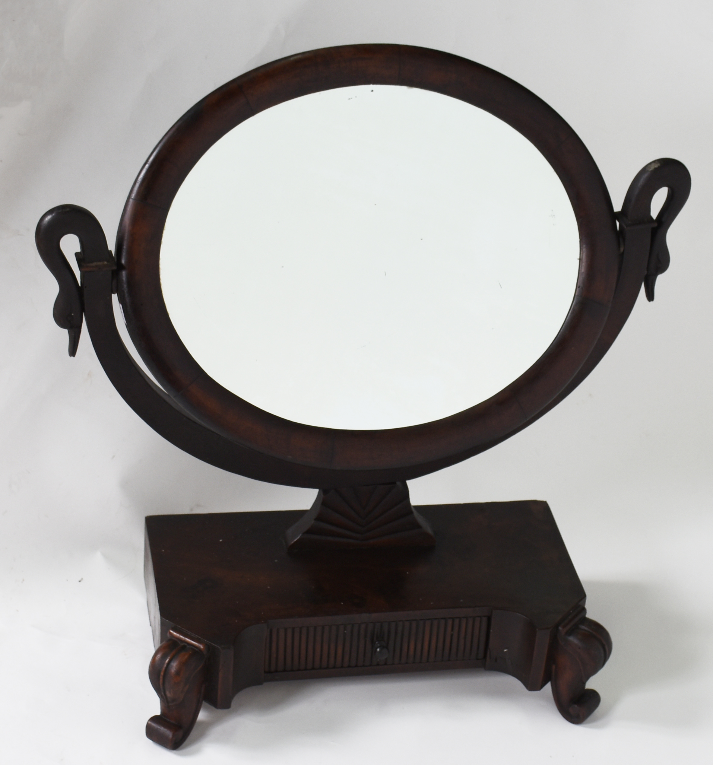 Espelho de mesa de madeira nobre, suporte na forma de "Cabeças de... - foto 1 de 3