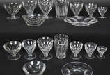 BACCARAT - Serviço de cristal frances, lapidaçã... - BACCARAT - Serviço de cristal frances, lapidação "HARCOURT", assinados na base, composto de 119 peças, sendo: 23 taças de champagne ( 8 bicados)...