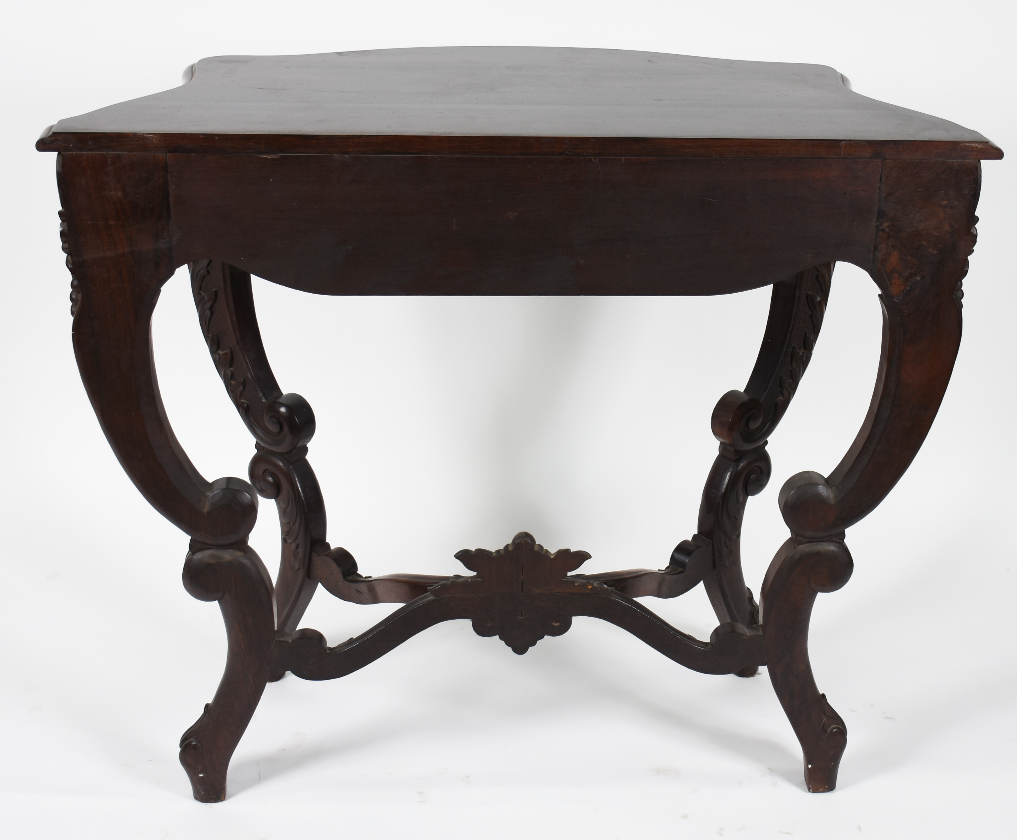 Belíssimo console de jacarandá , saia recortada com vazados e... - foto 3 de 3