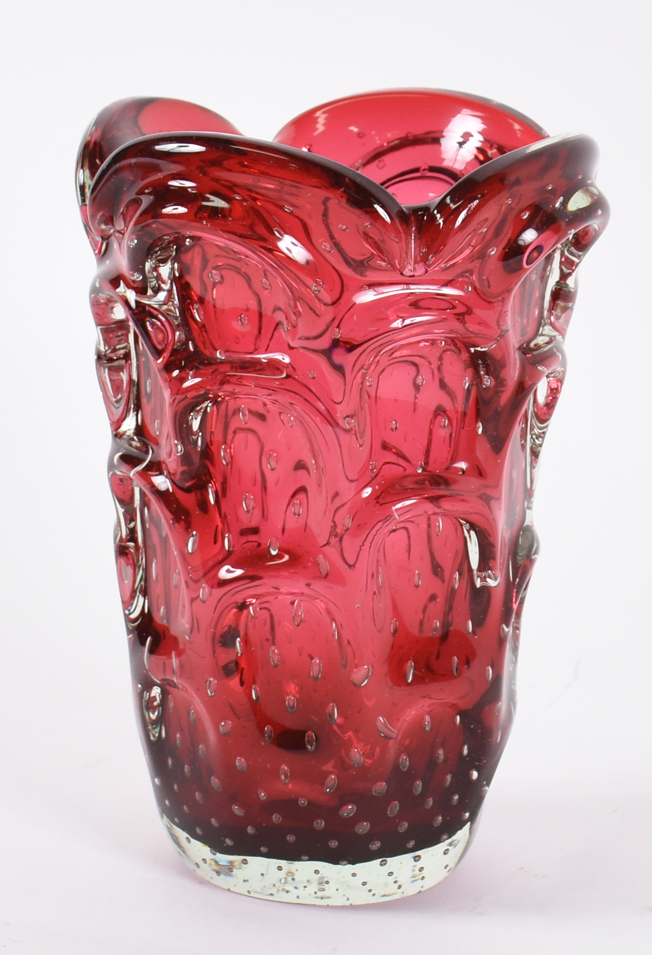 Vaso de Murano italiano na cor rubi, década de 60. - foto 1 de 2