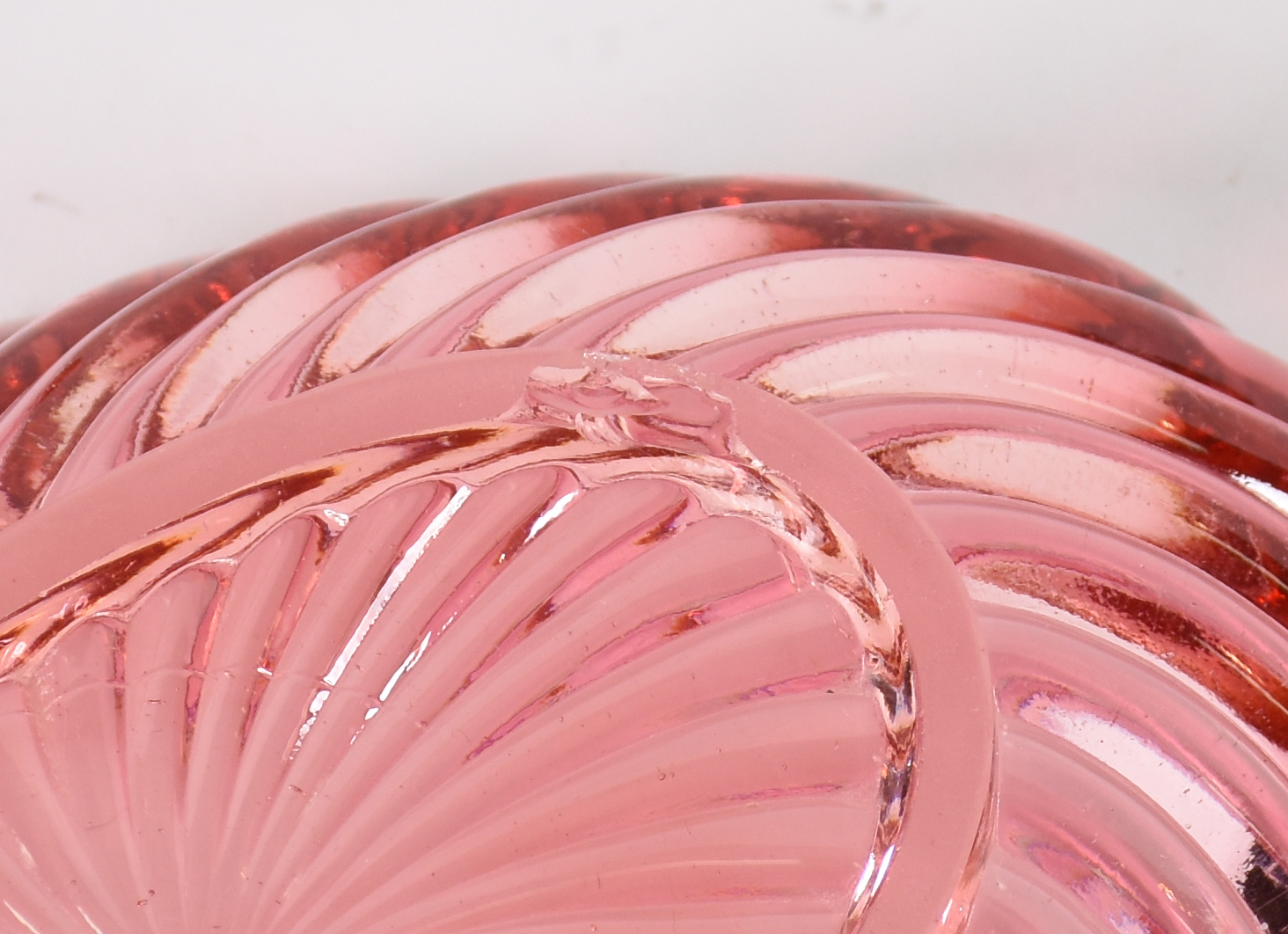 BACCARAT - Par de covilhetes de cristal francês na cor salmon... - foto 3 de 4