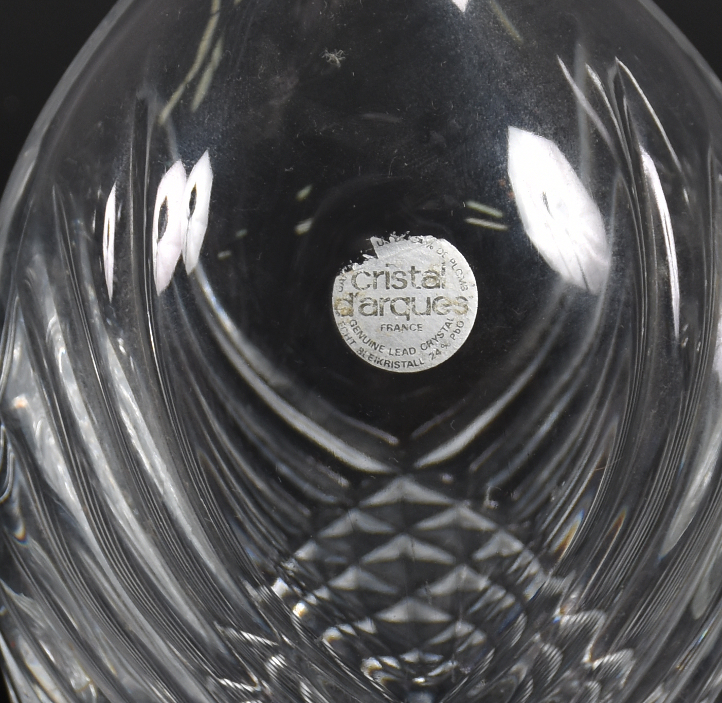 Diversas peças de cristal, sendo: Bomboniere , 2 licoreiras e cinco... - foto 3 de 4
