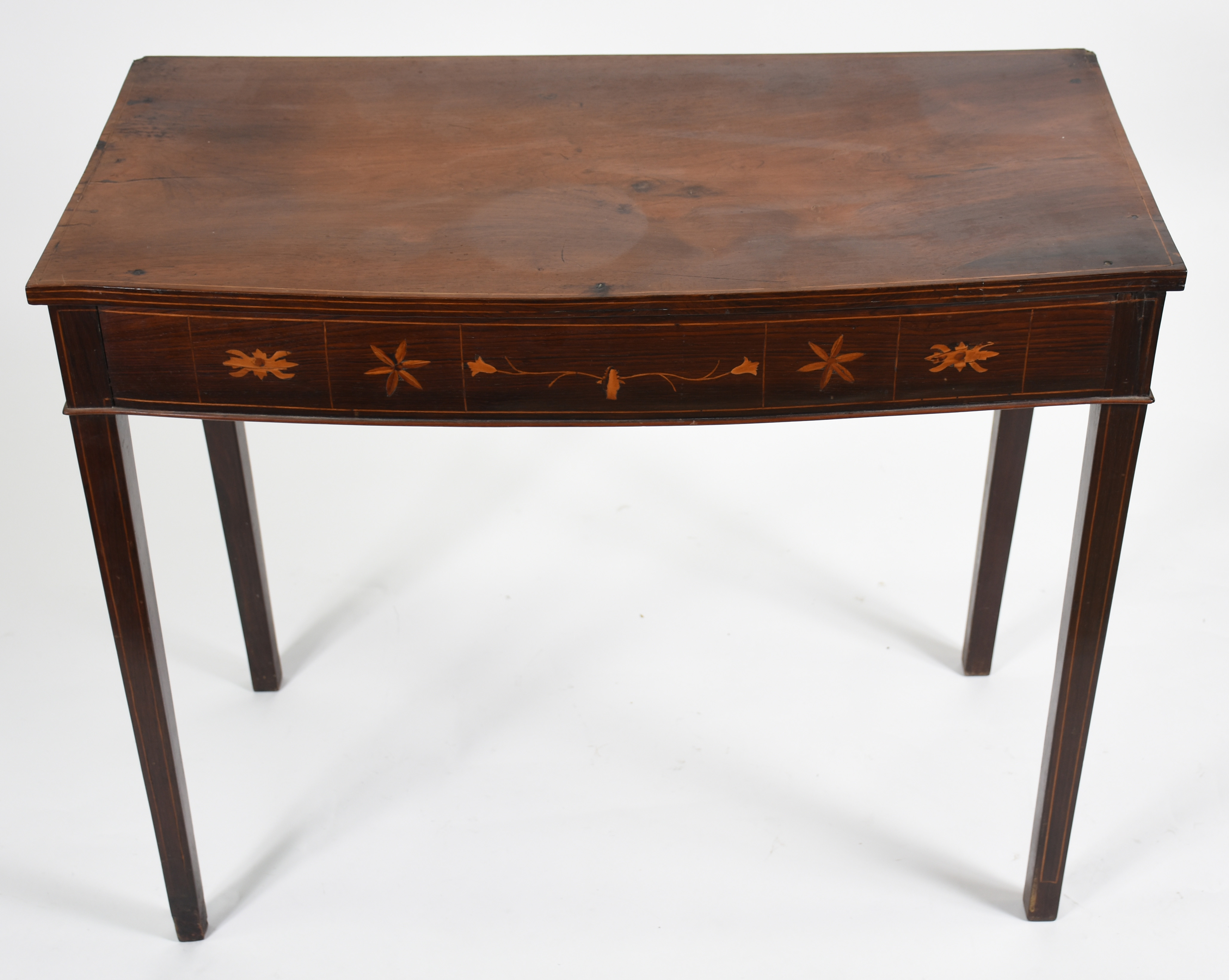 Mesa de encostar de madeira nobre, frente trabalhada em marqueterie... - foto 2 de 4
