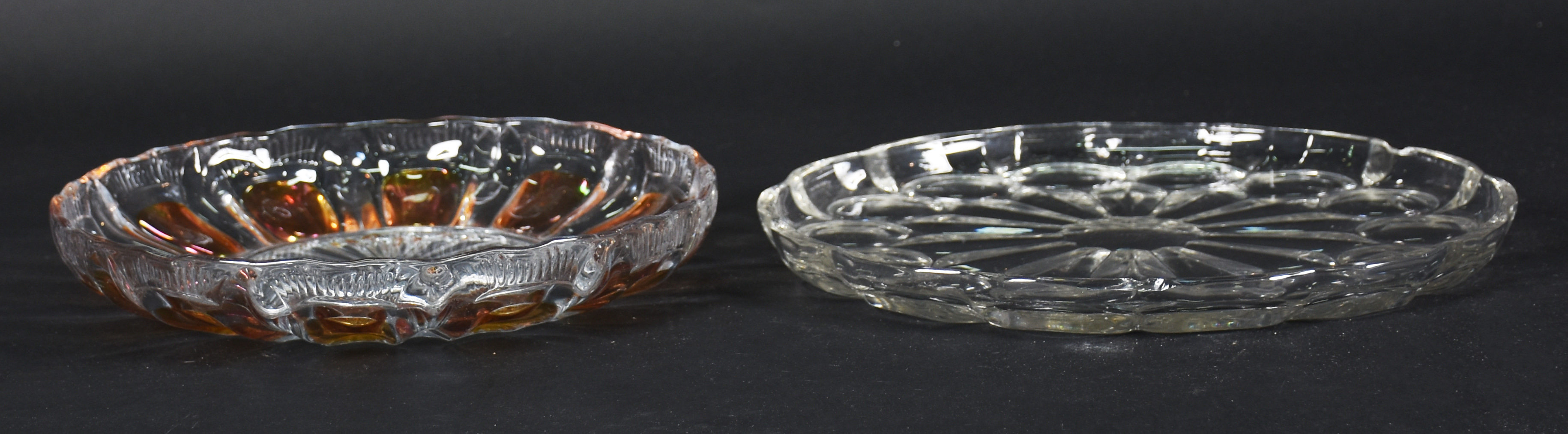 Dois pratos de cristal para bolo - foto 2 de 4
