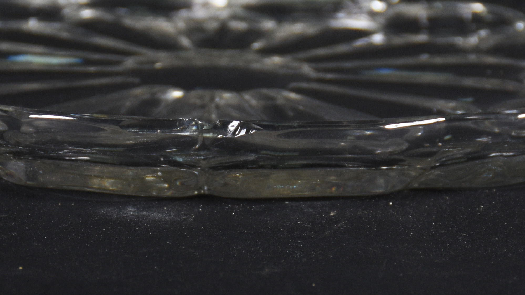 Dois pratos de cristal para bolo - foto 3 de 4