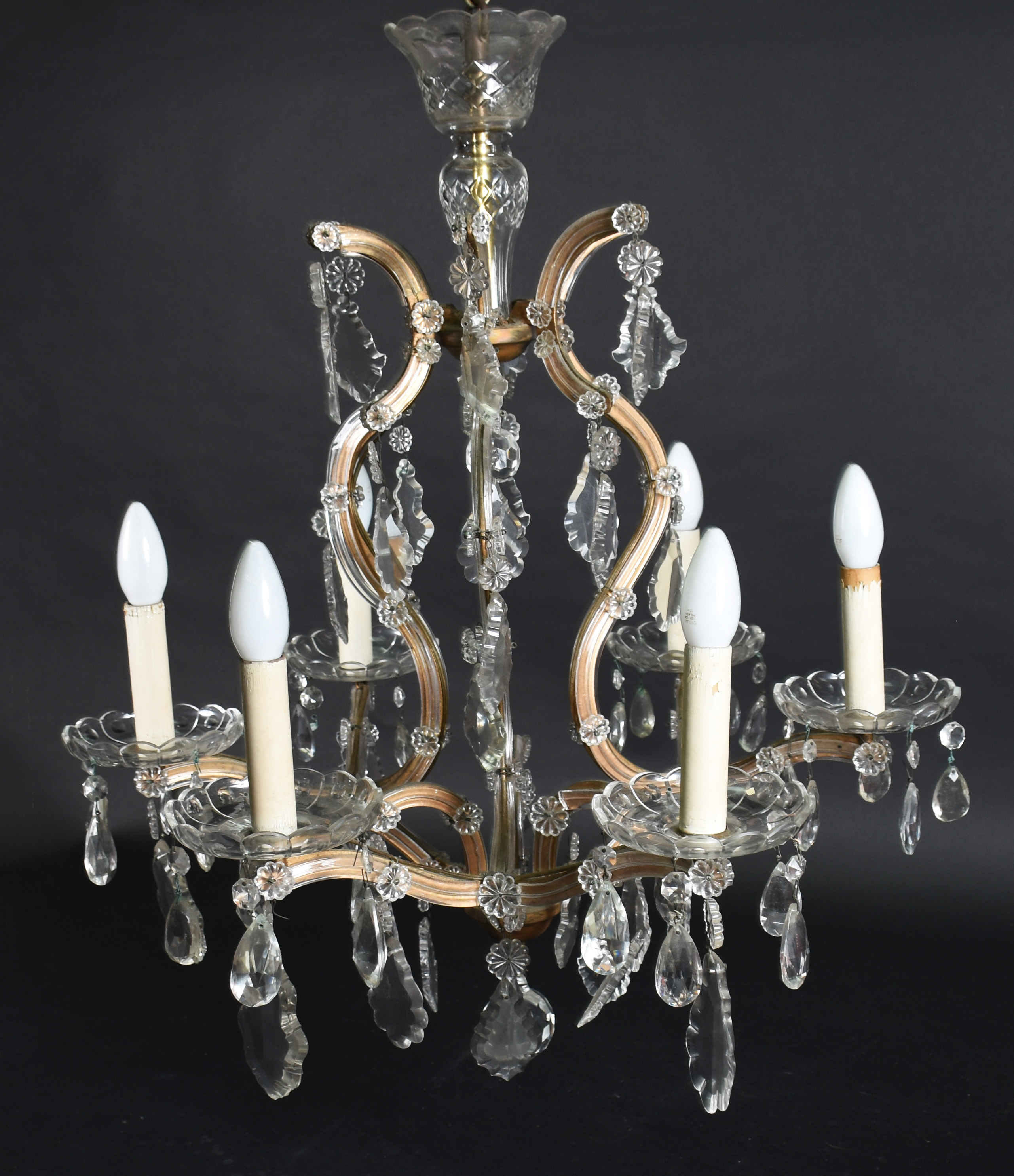 Lustre "Maria Thereza" de cristal , para 6 luzes , placas lapidadas. - foto 1 de 3