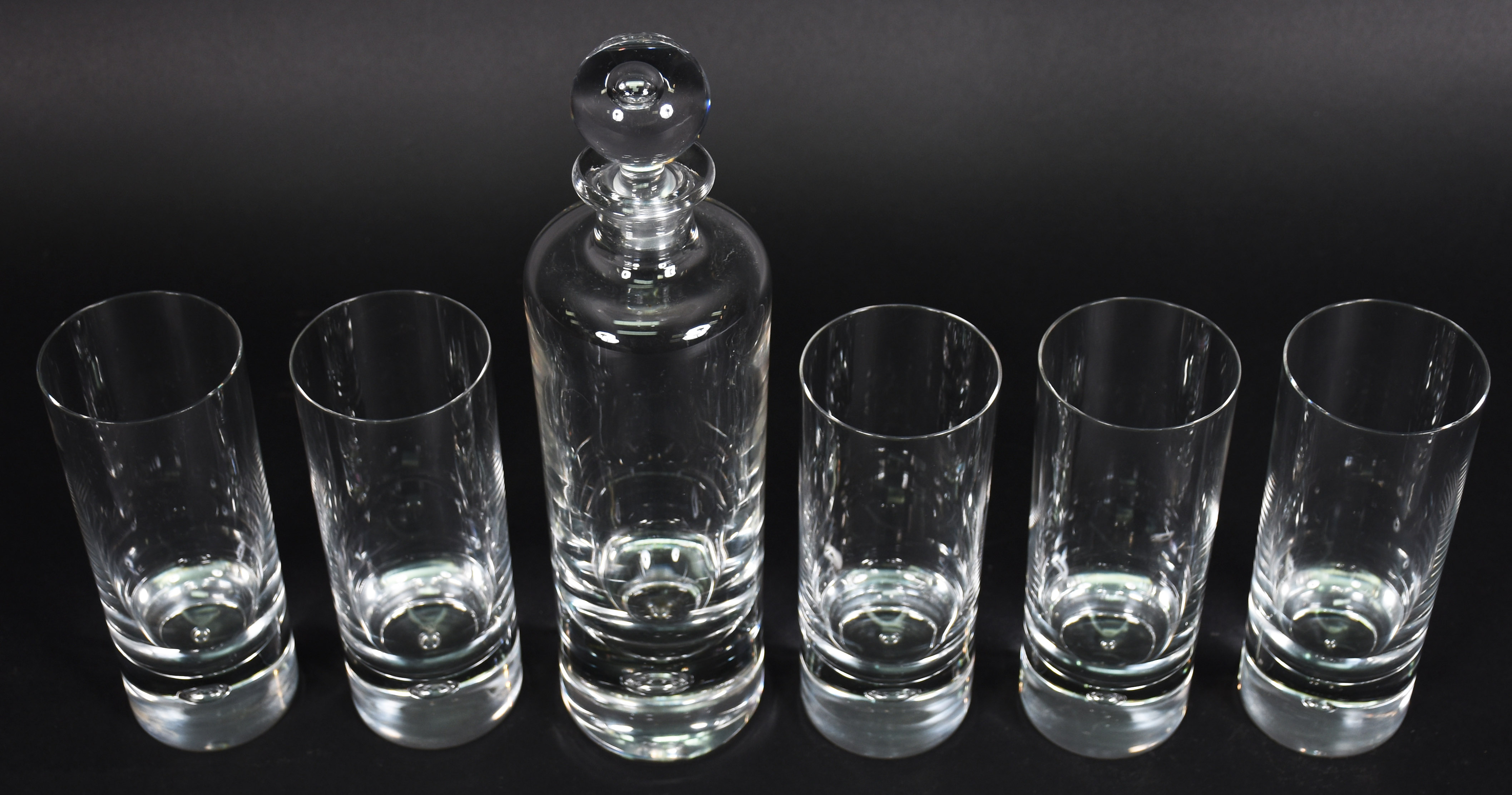 Garrafa e 5 copos de cristal - foto 2 de 3
